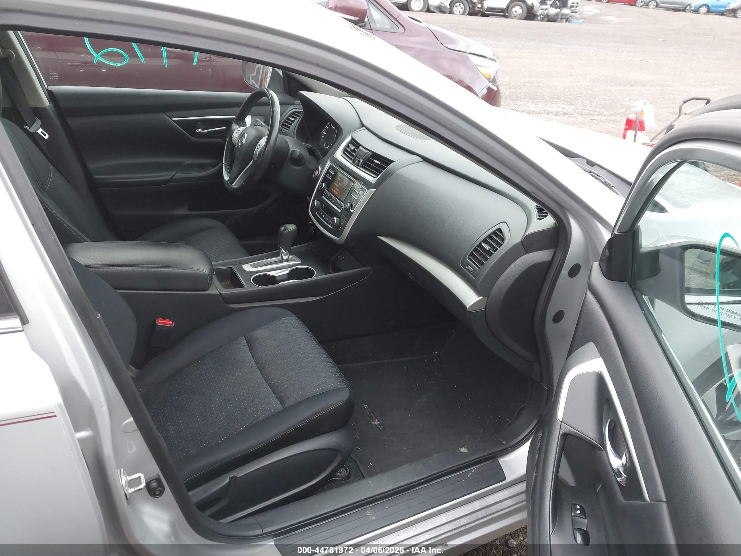 NISSAN ALTIMA image 5