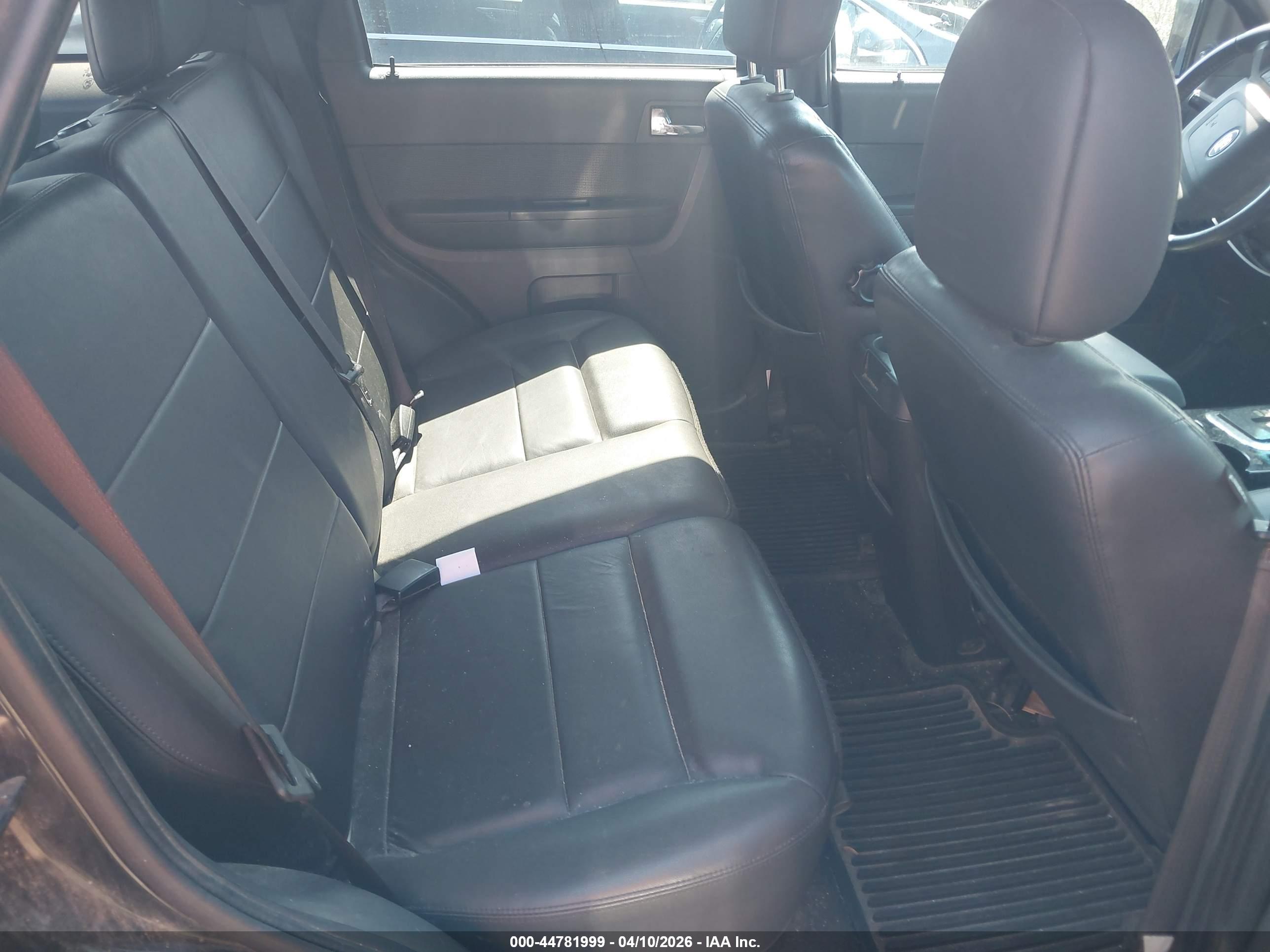 FORD ESCAPE image 8