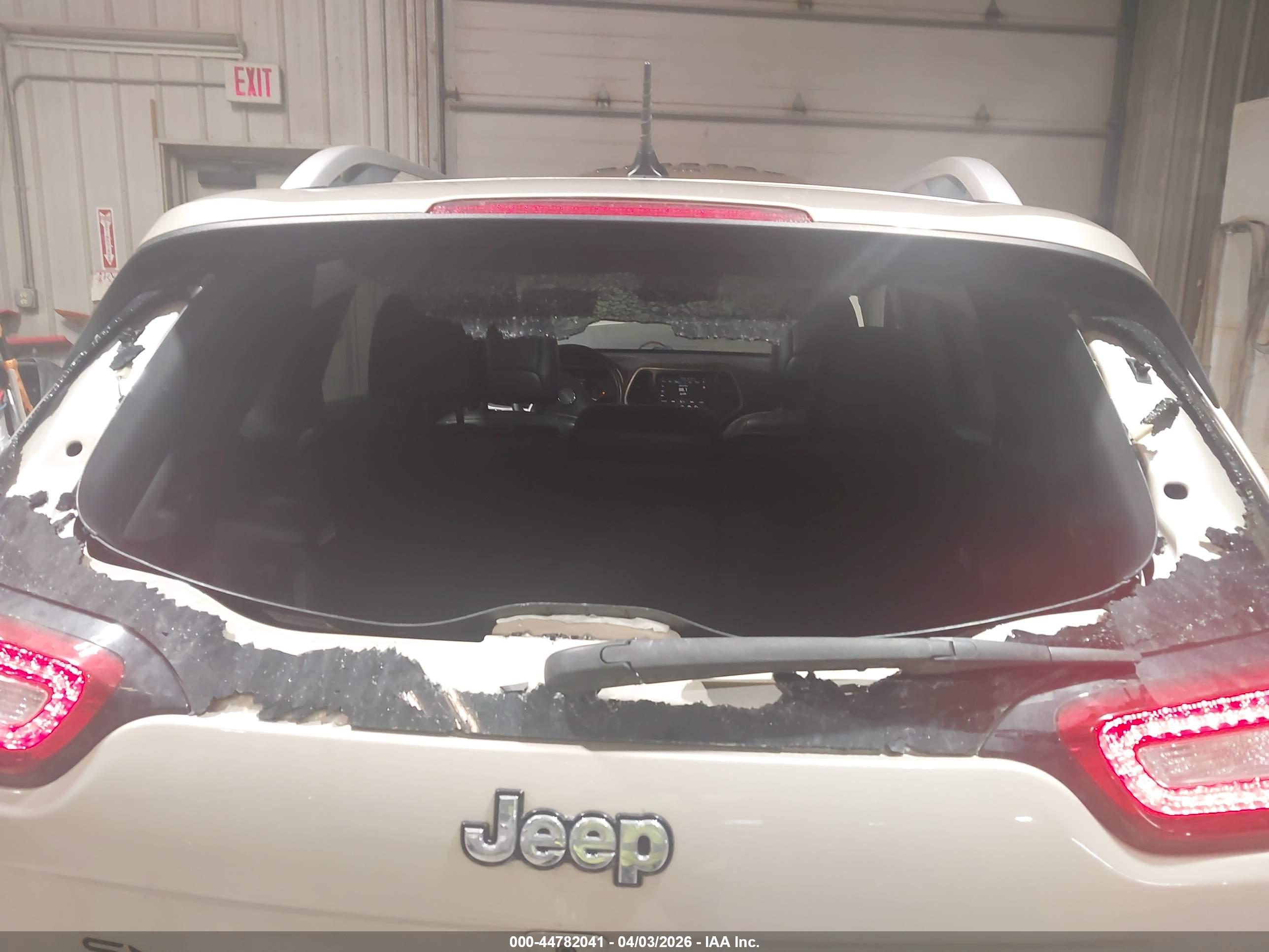 JEEP CHEROKEE image 6