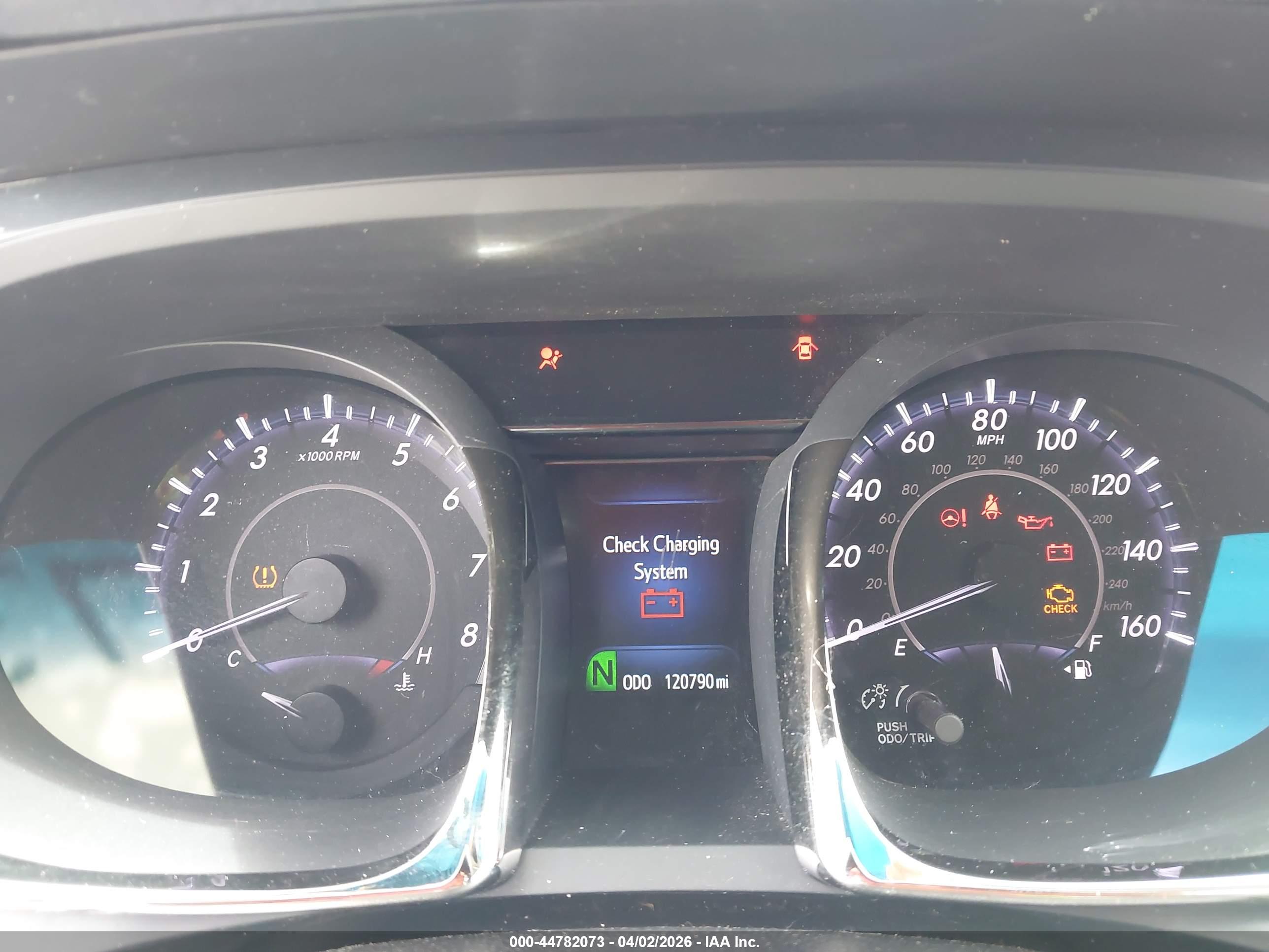 TOYOTA AVALON image 7