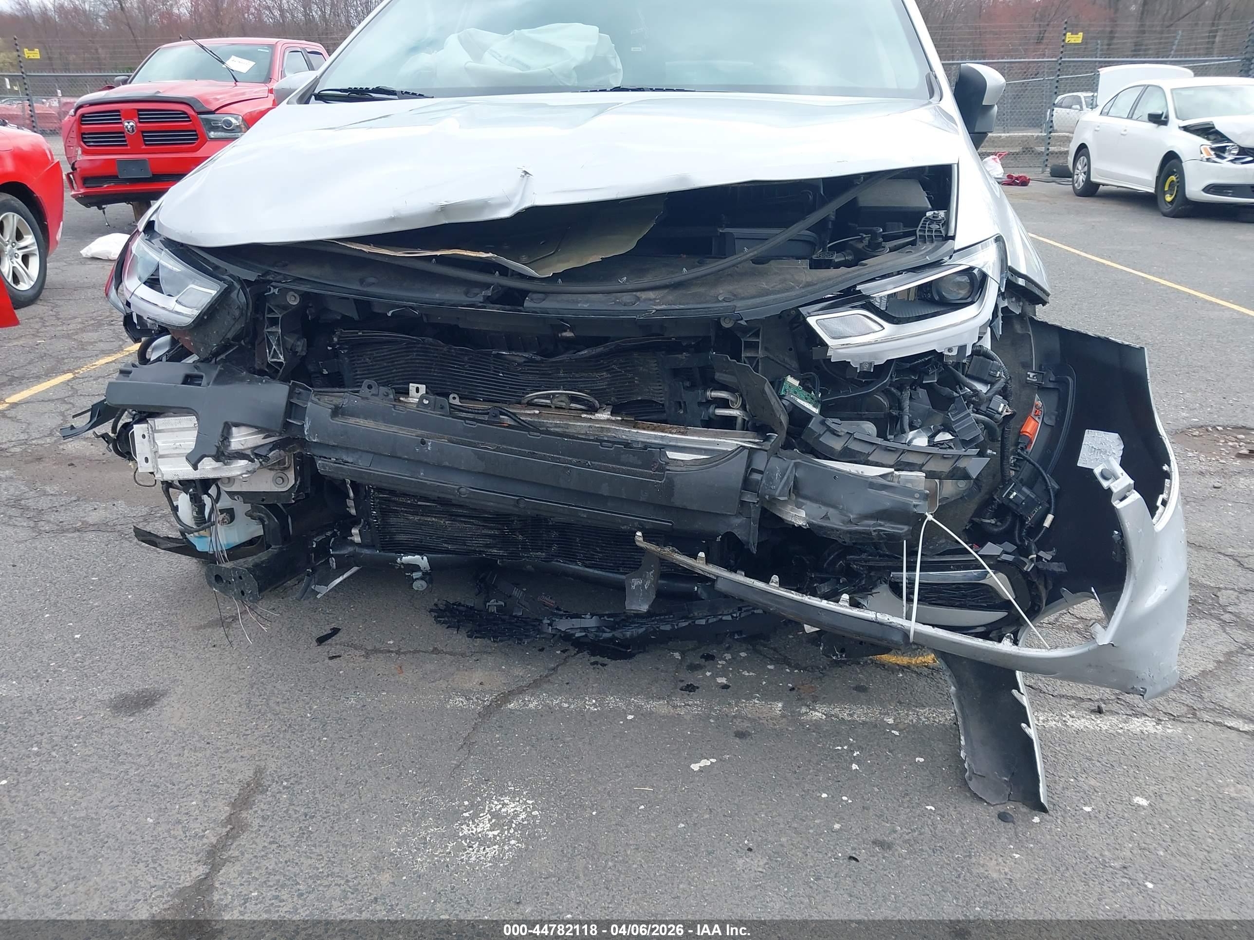 CHRYSLER PACIFICA image 6