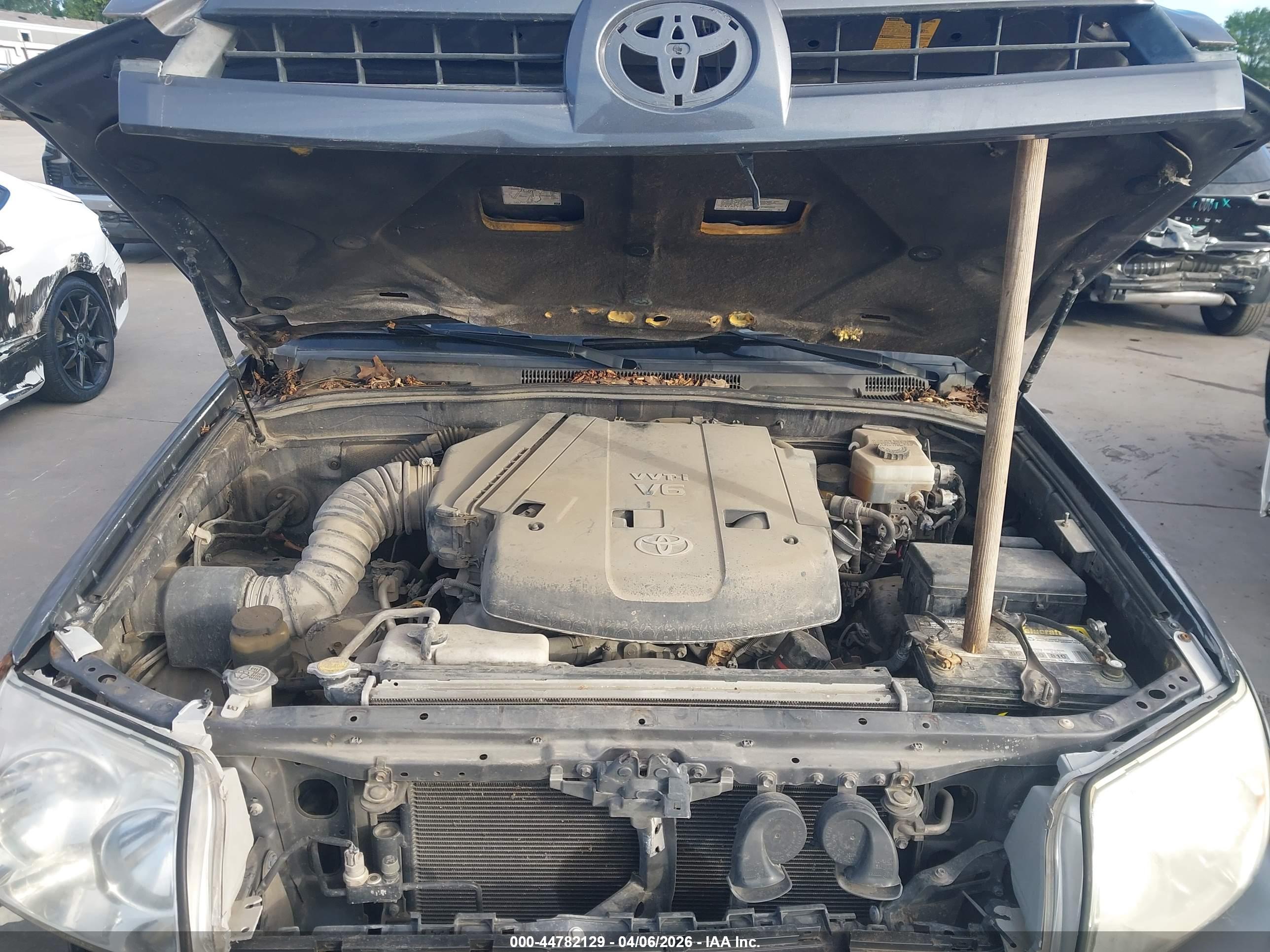 TOYOTA 4RUNNER image 10