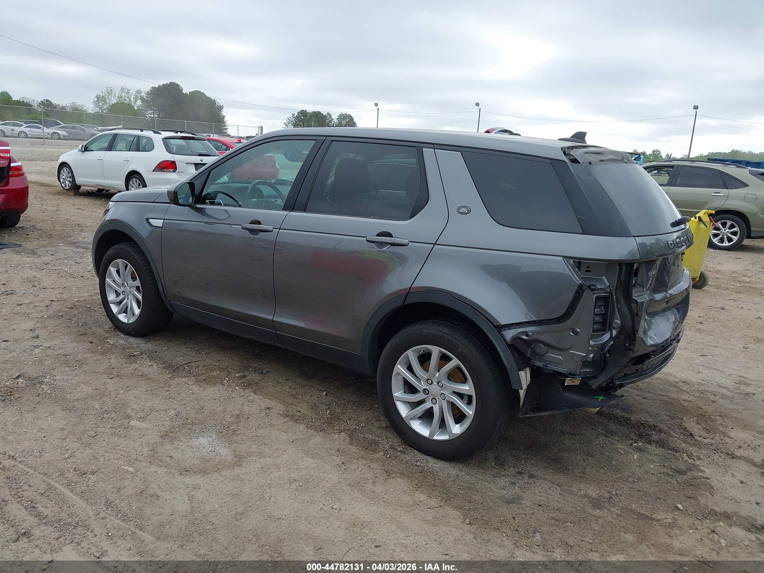 LAND ROVER image 3
