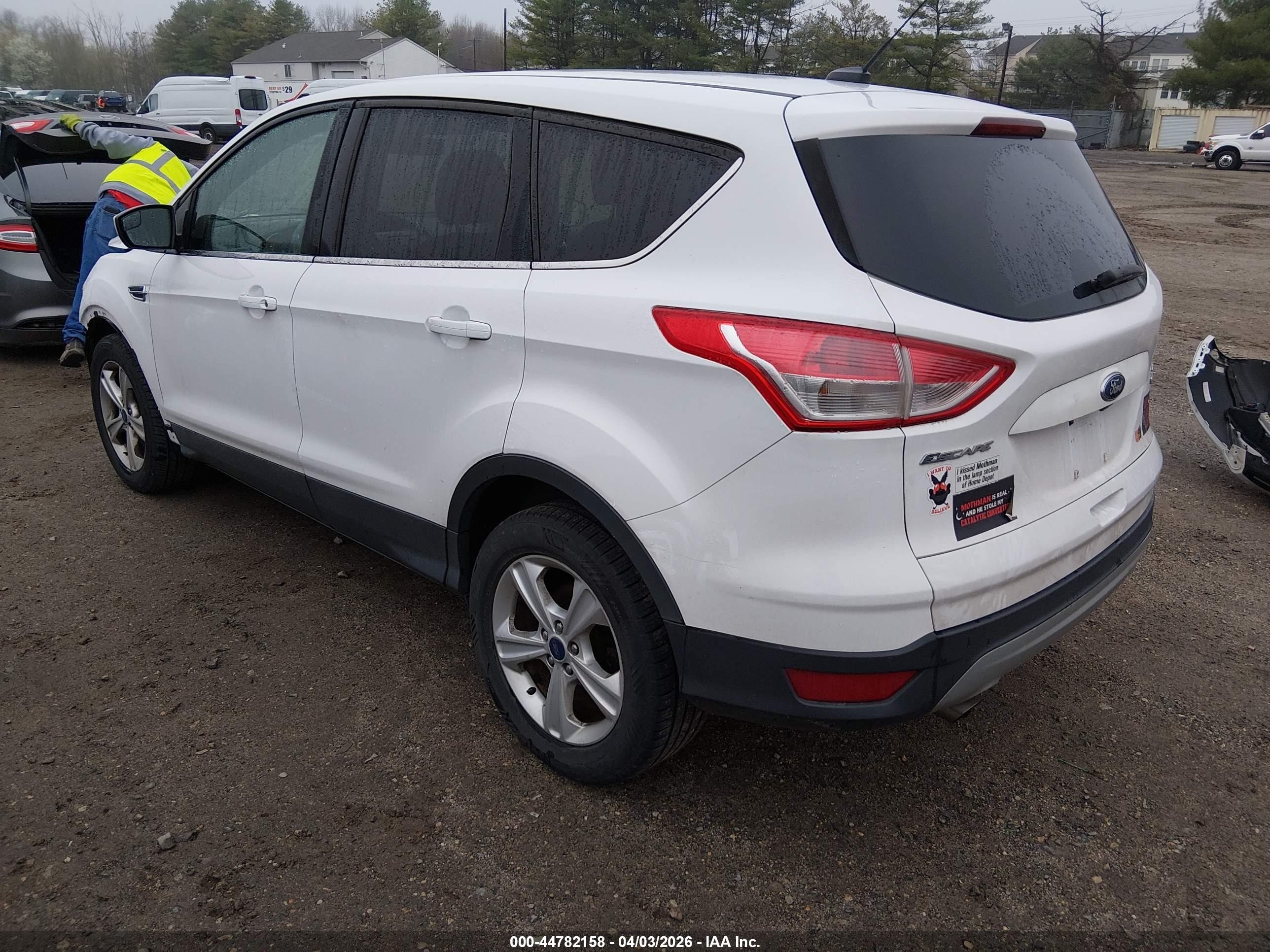FORD ESCAPE image 3