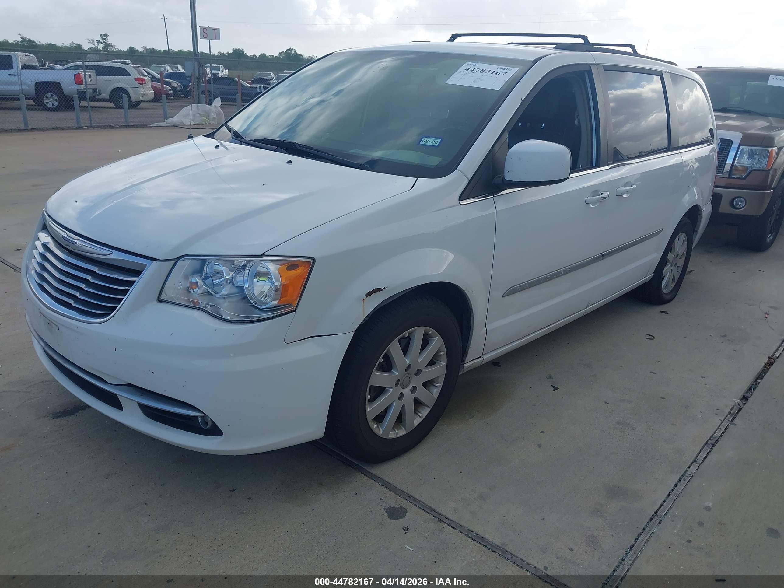 CHRYSLER TOWN image 2