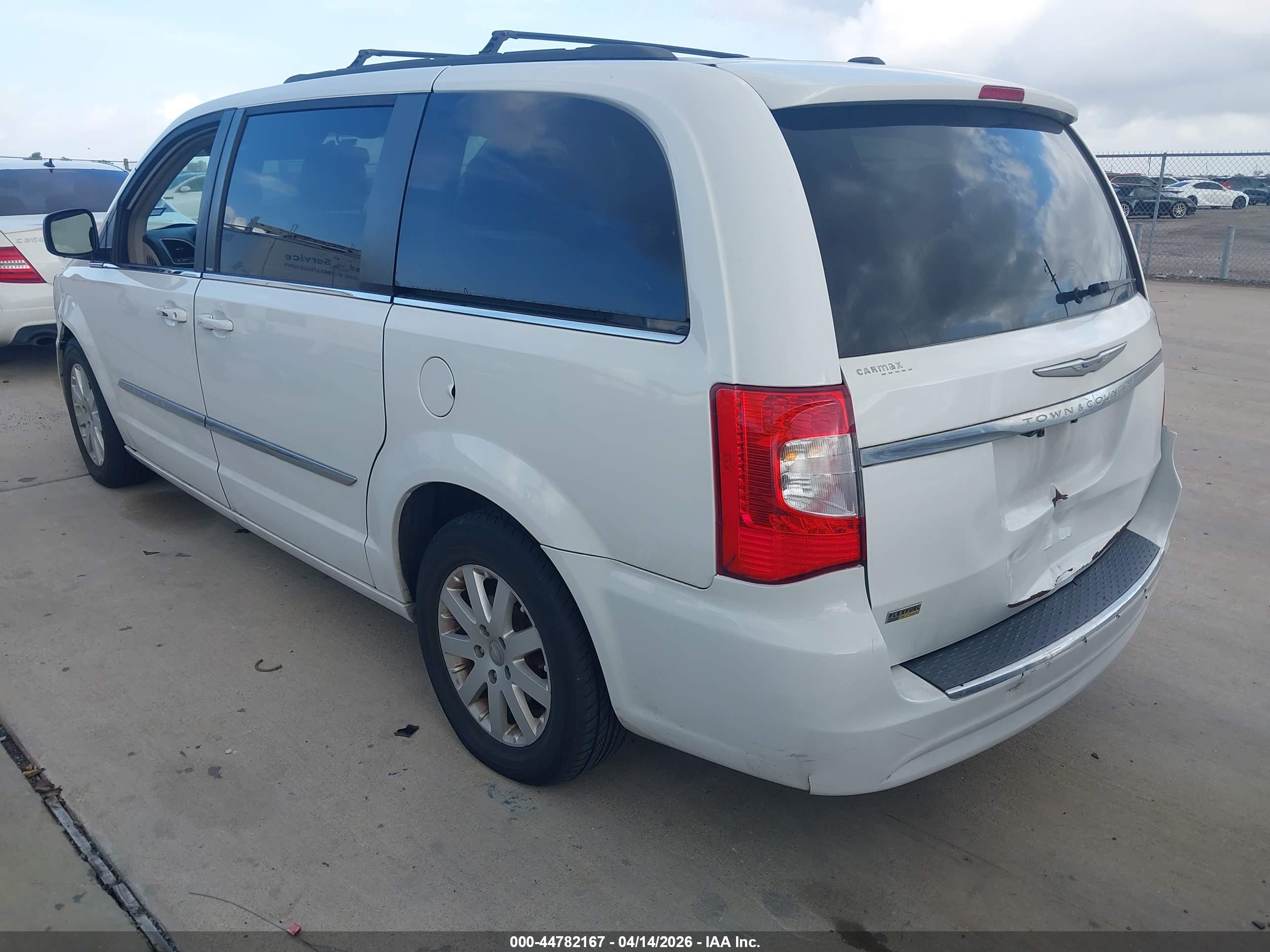CHRYSLER TOWN image 3