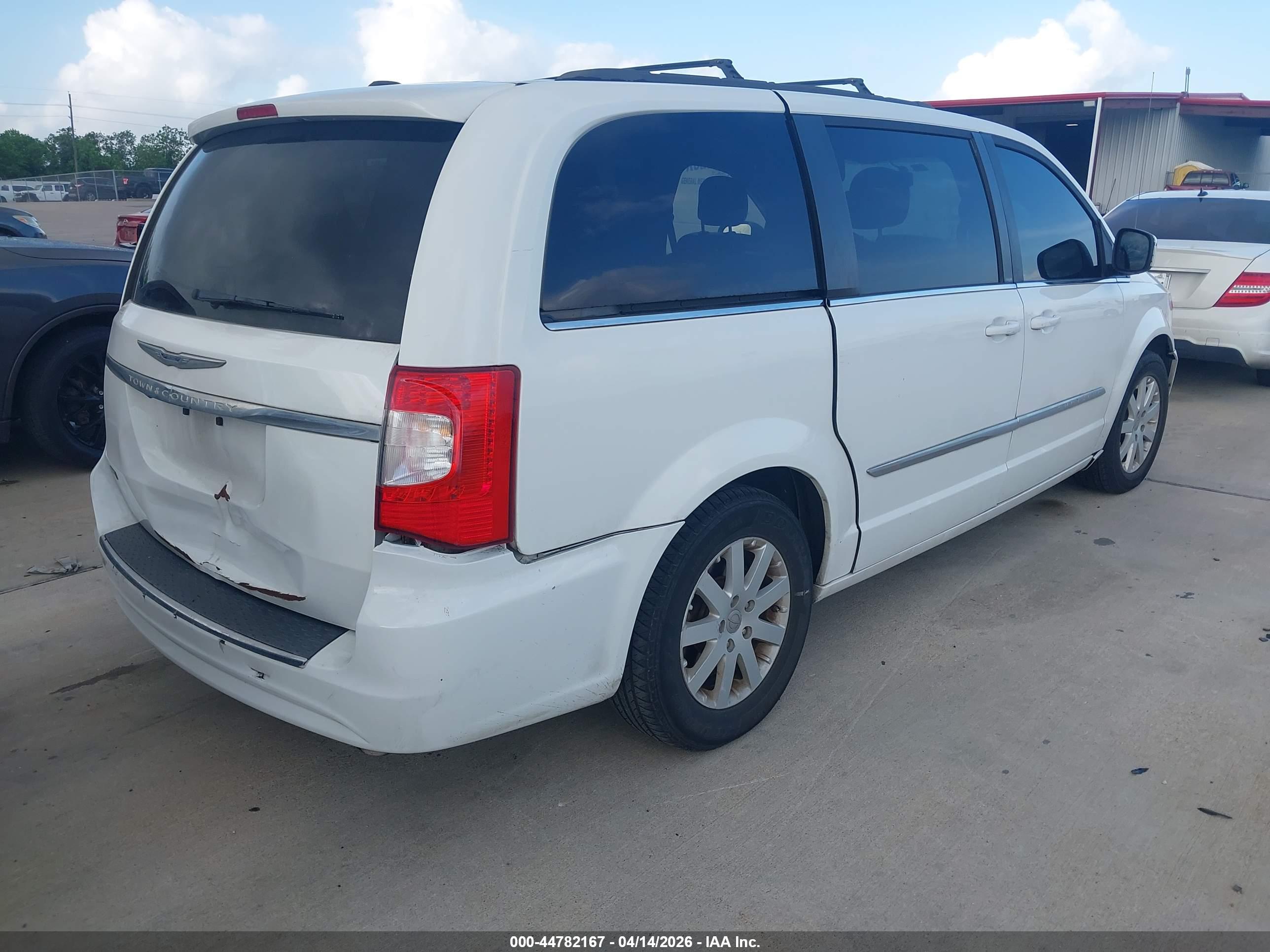 CHRYSLER TOWN image 4