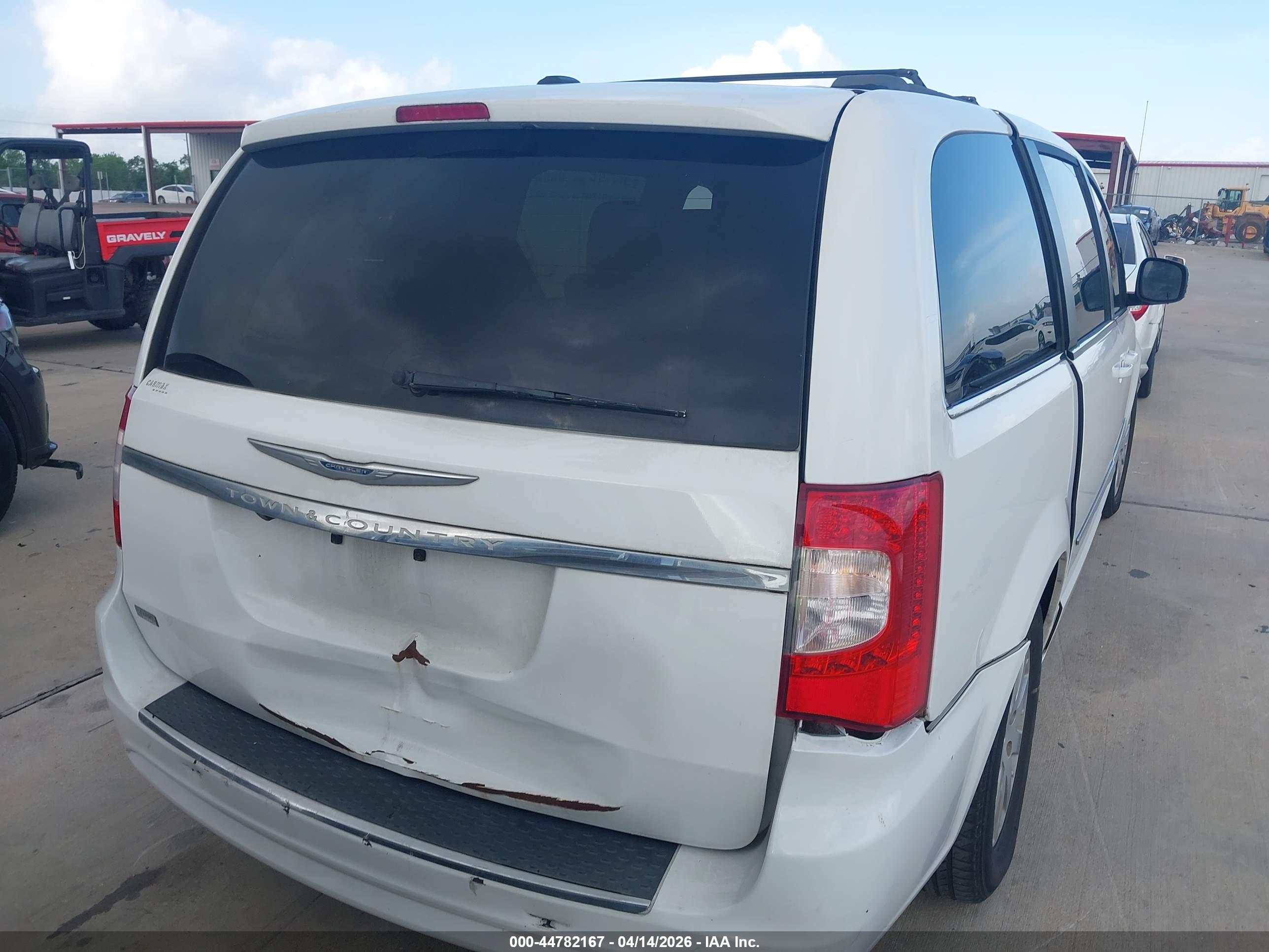 CHRYSLER TOWN image 6