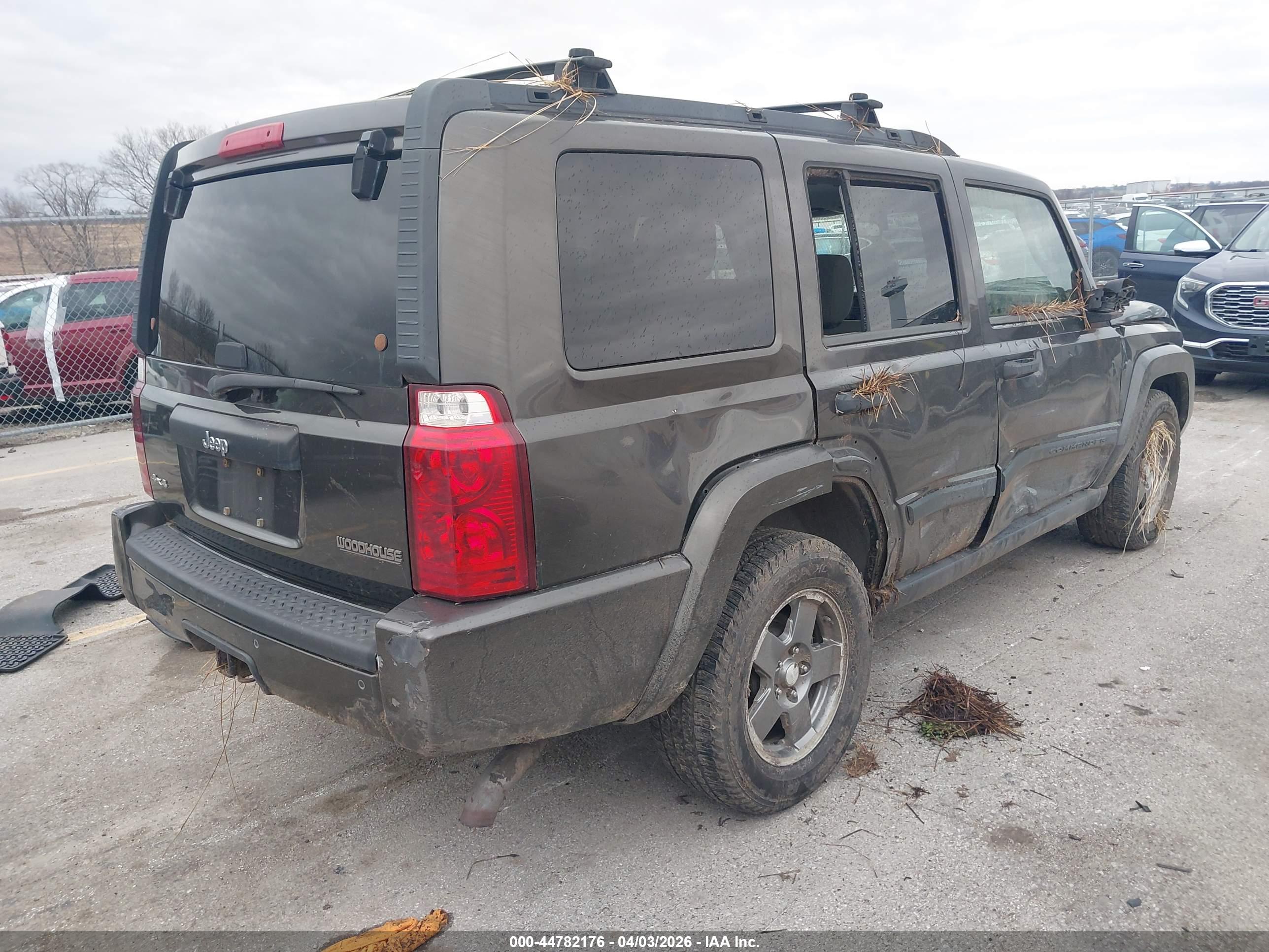 JEEP COMMANDER image 4