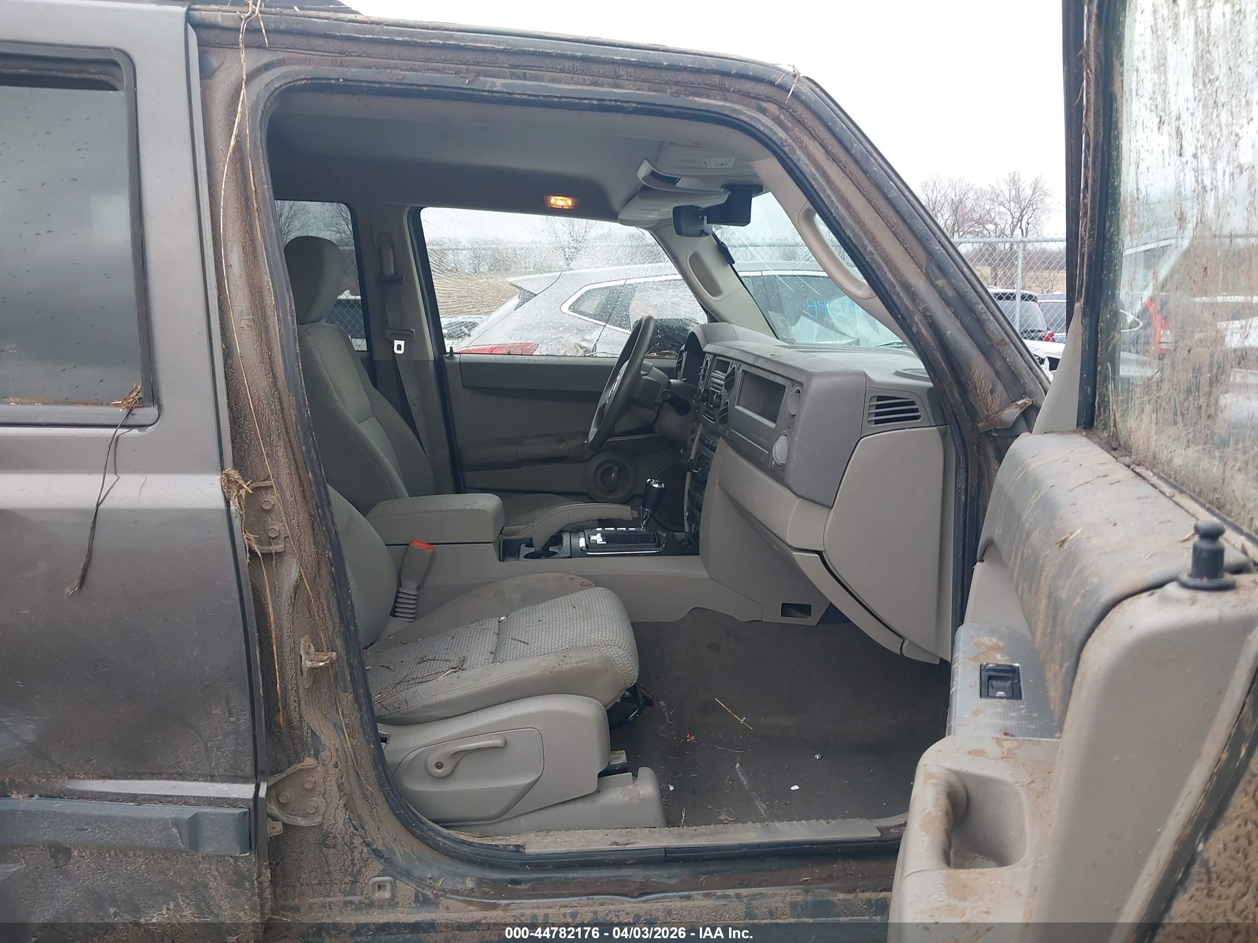 JEEP COMMANDER image 5