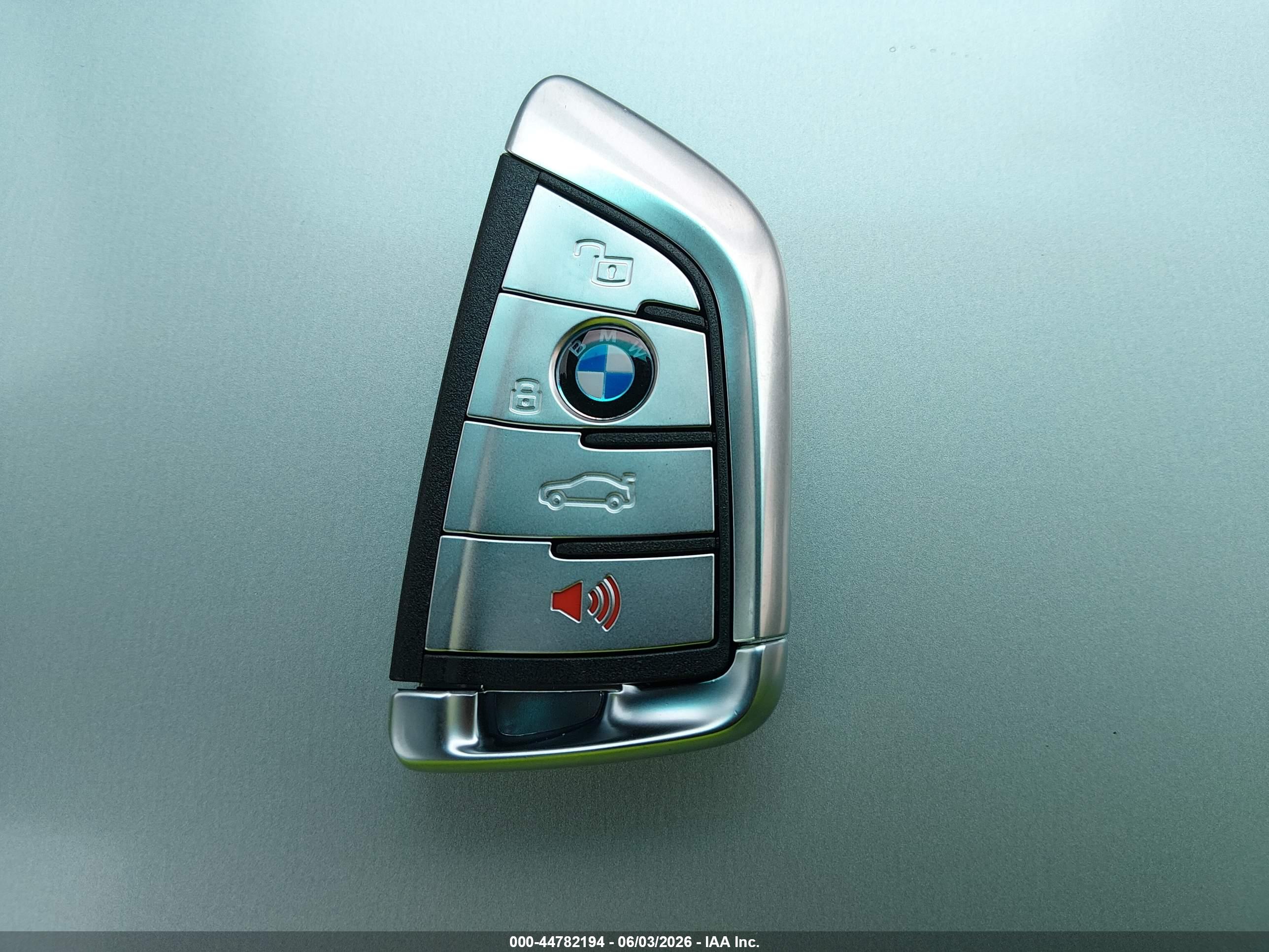 BMW 330I image 11