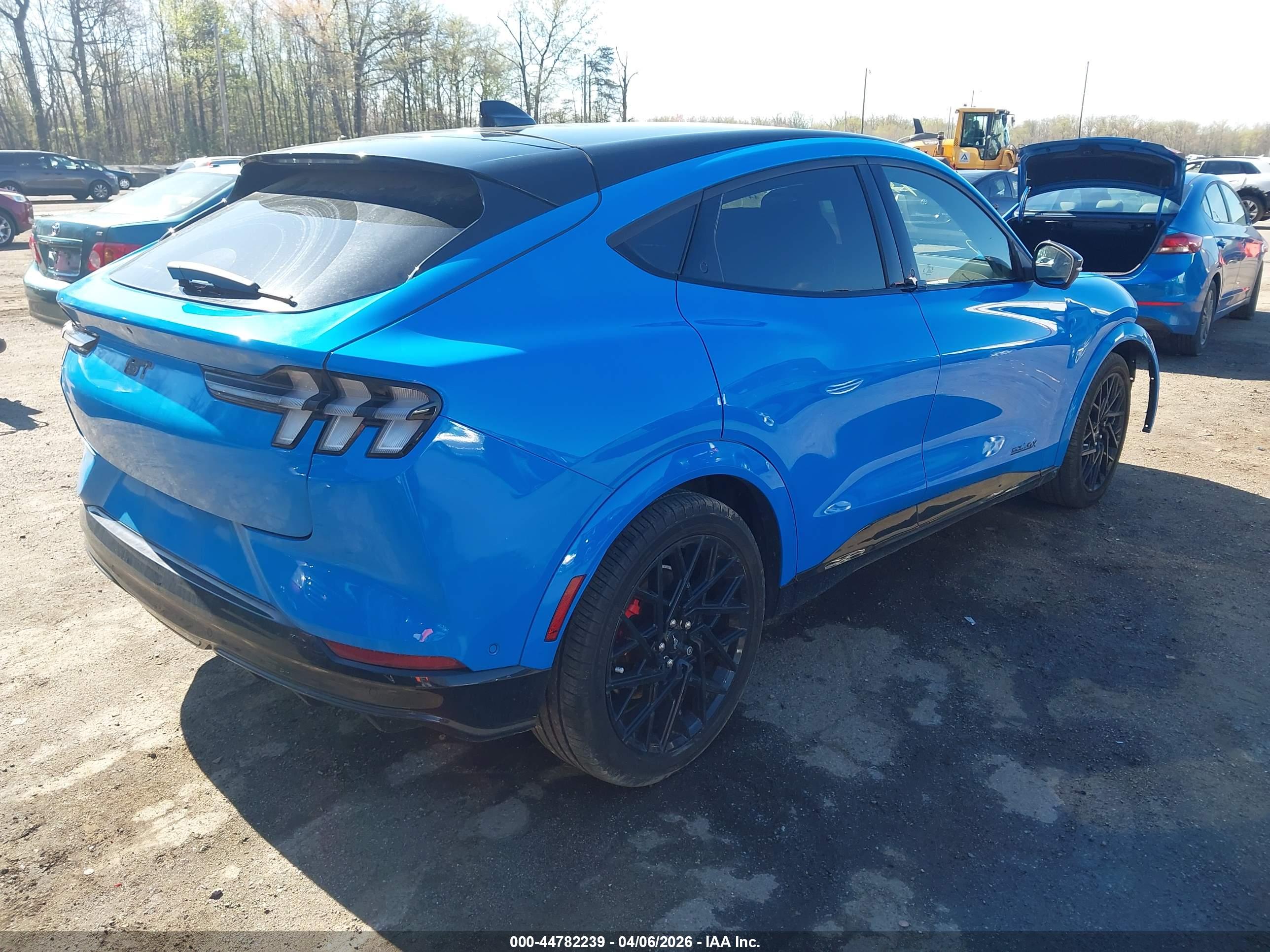 FORD MUSTANG image 4