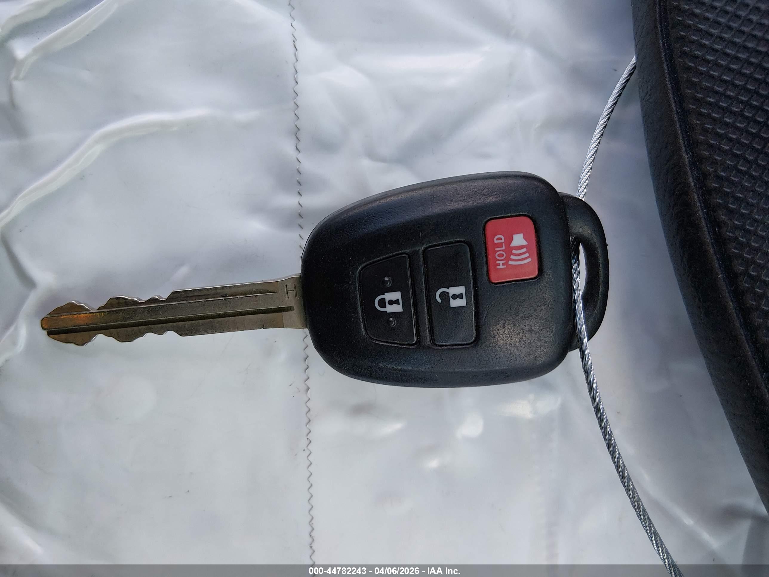 TOYOTA RAV4 image 11