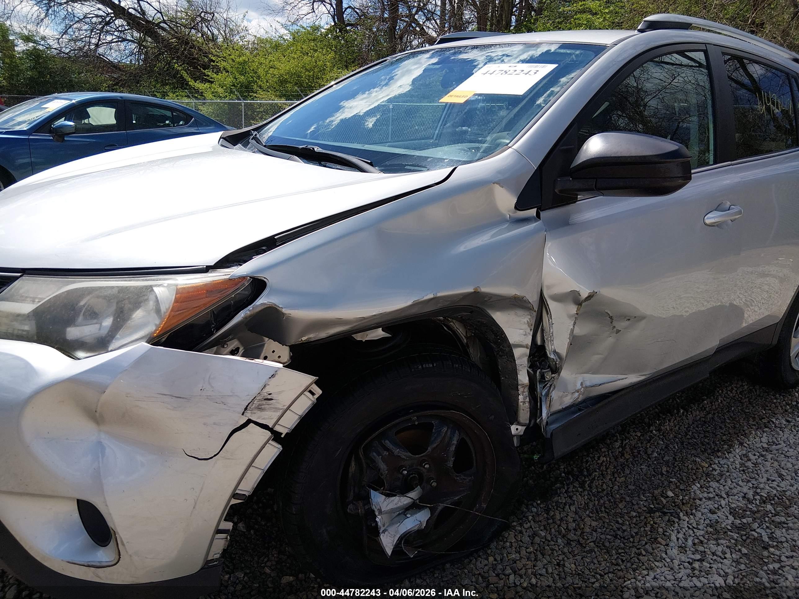 TOYOTA RAV4 image 6
