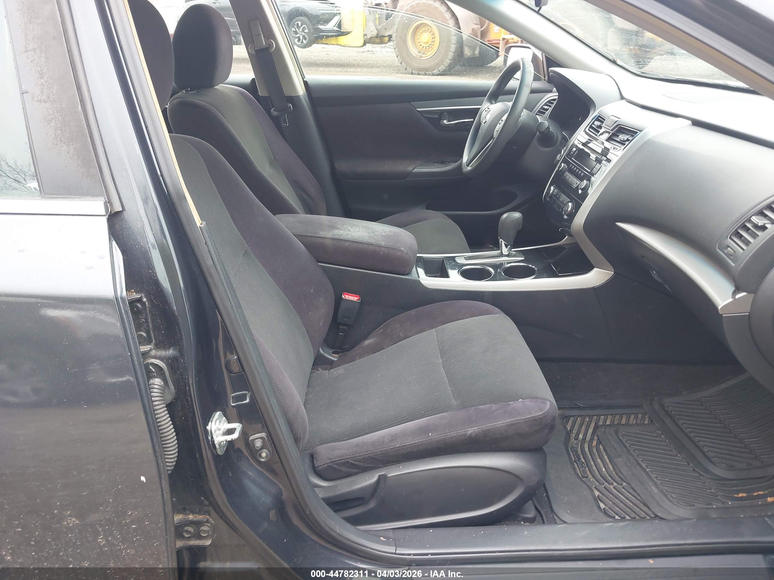 NISSAN ALTIMA image 5