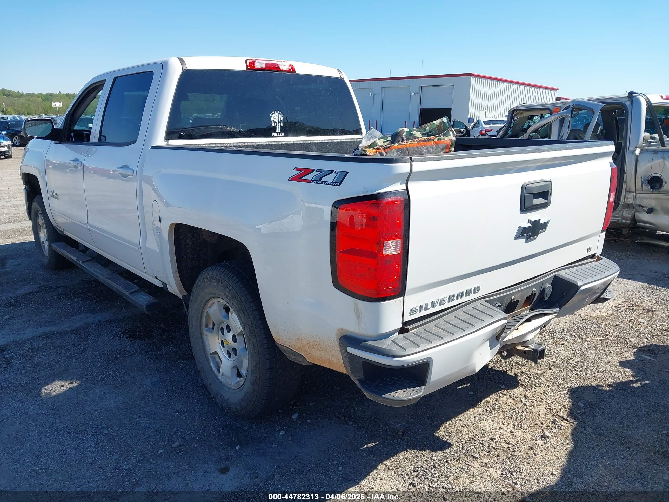 CHEVROLET SILVERADO image 3