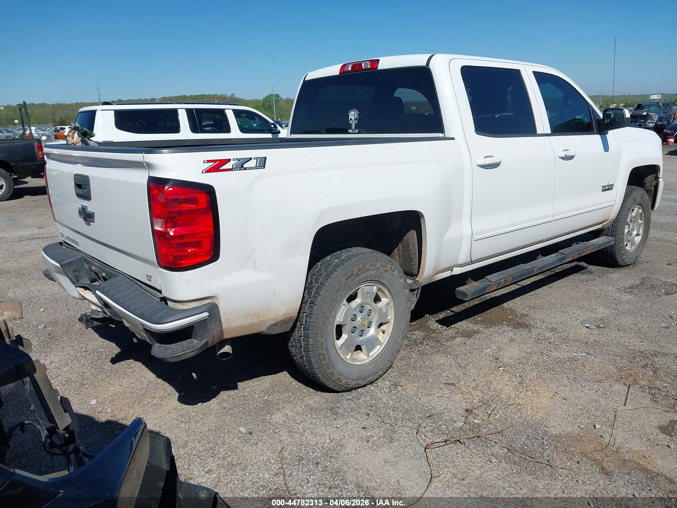 CHEVROLET SILVERADO image 4