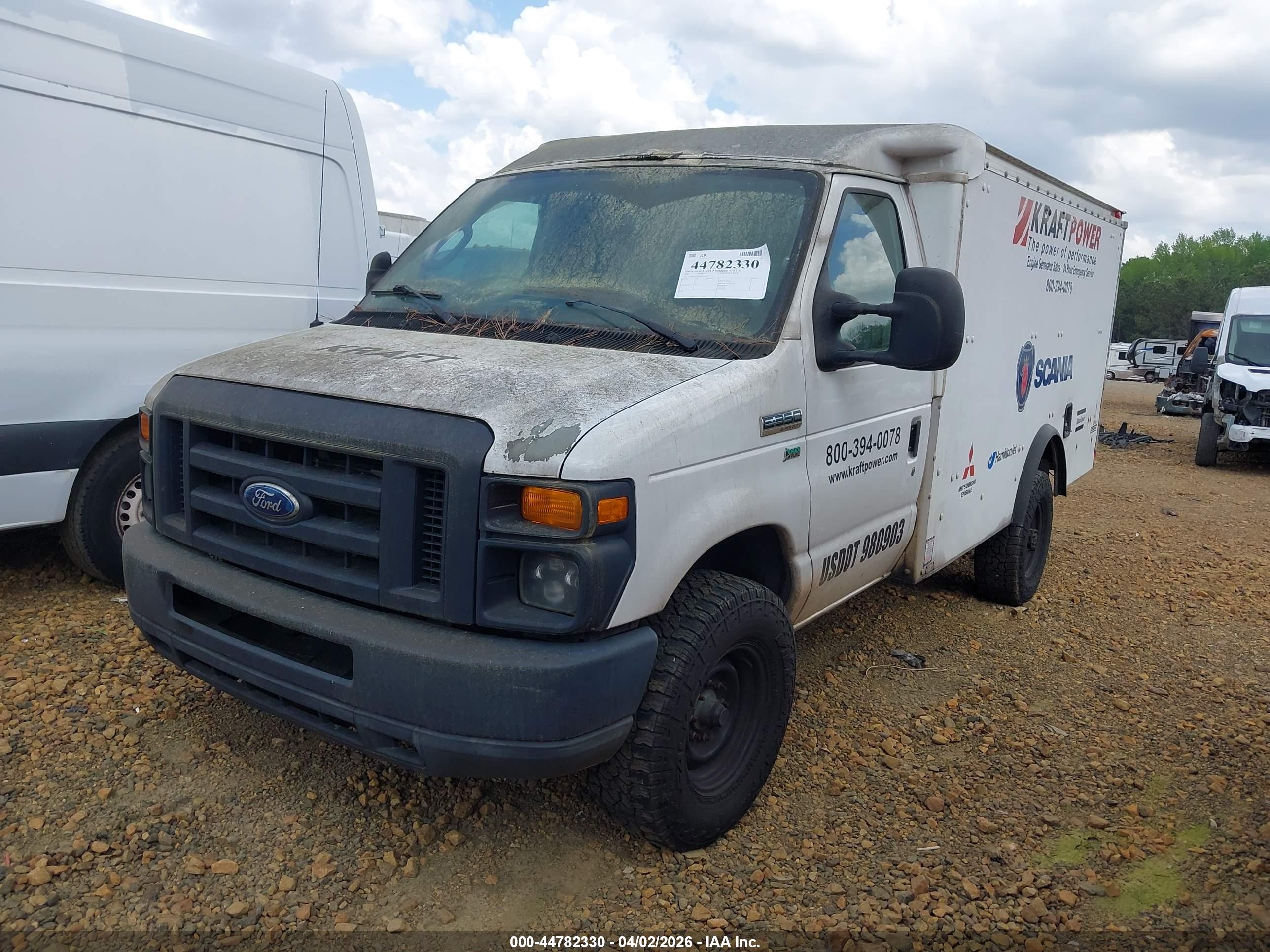 FORD E-350 image 2