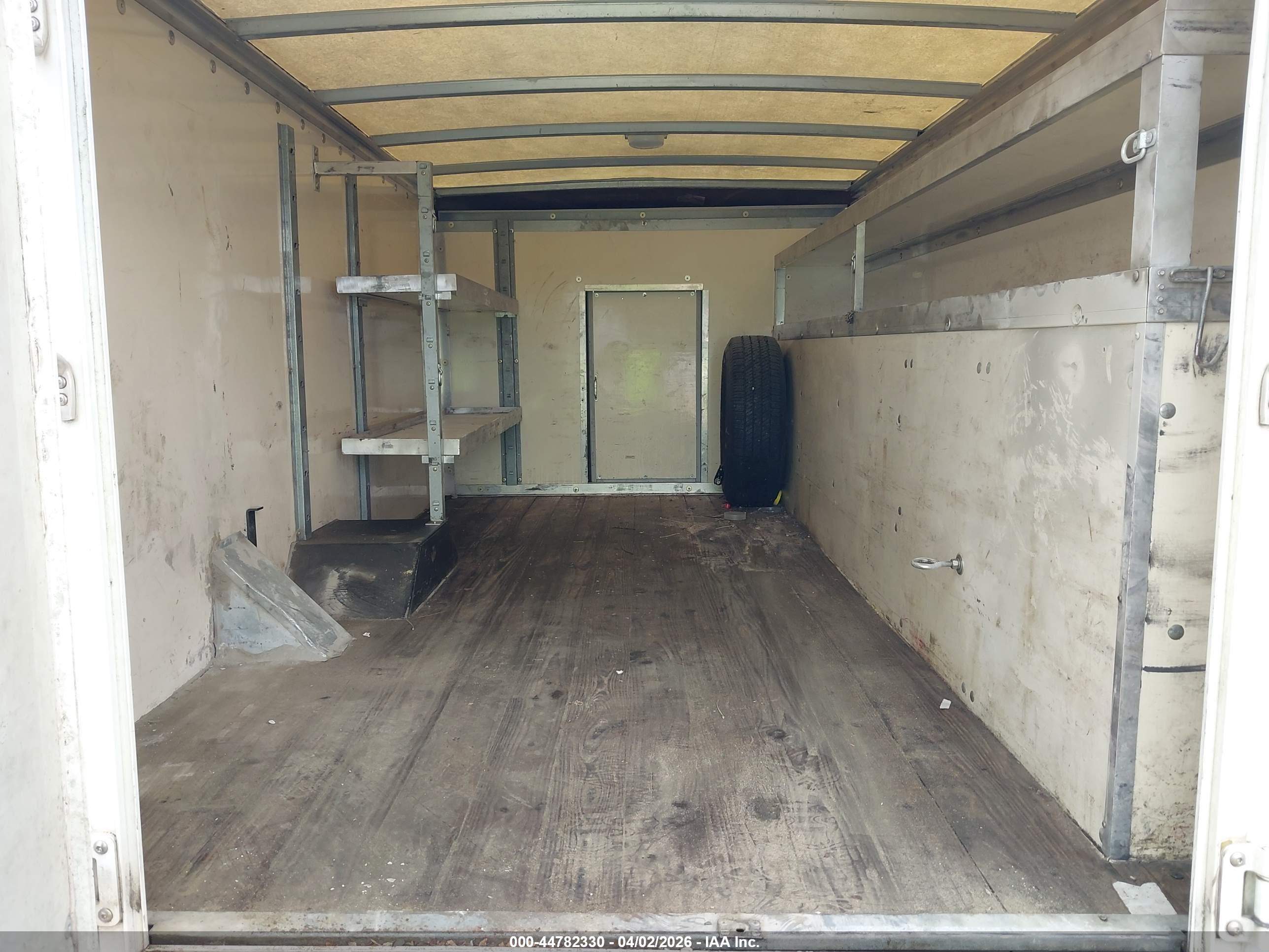 FORD E-350 image 8