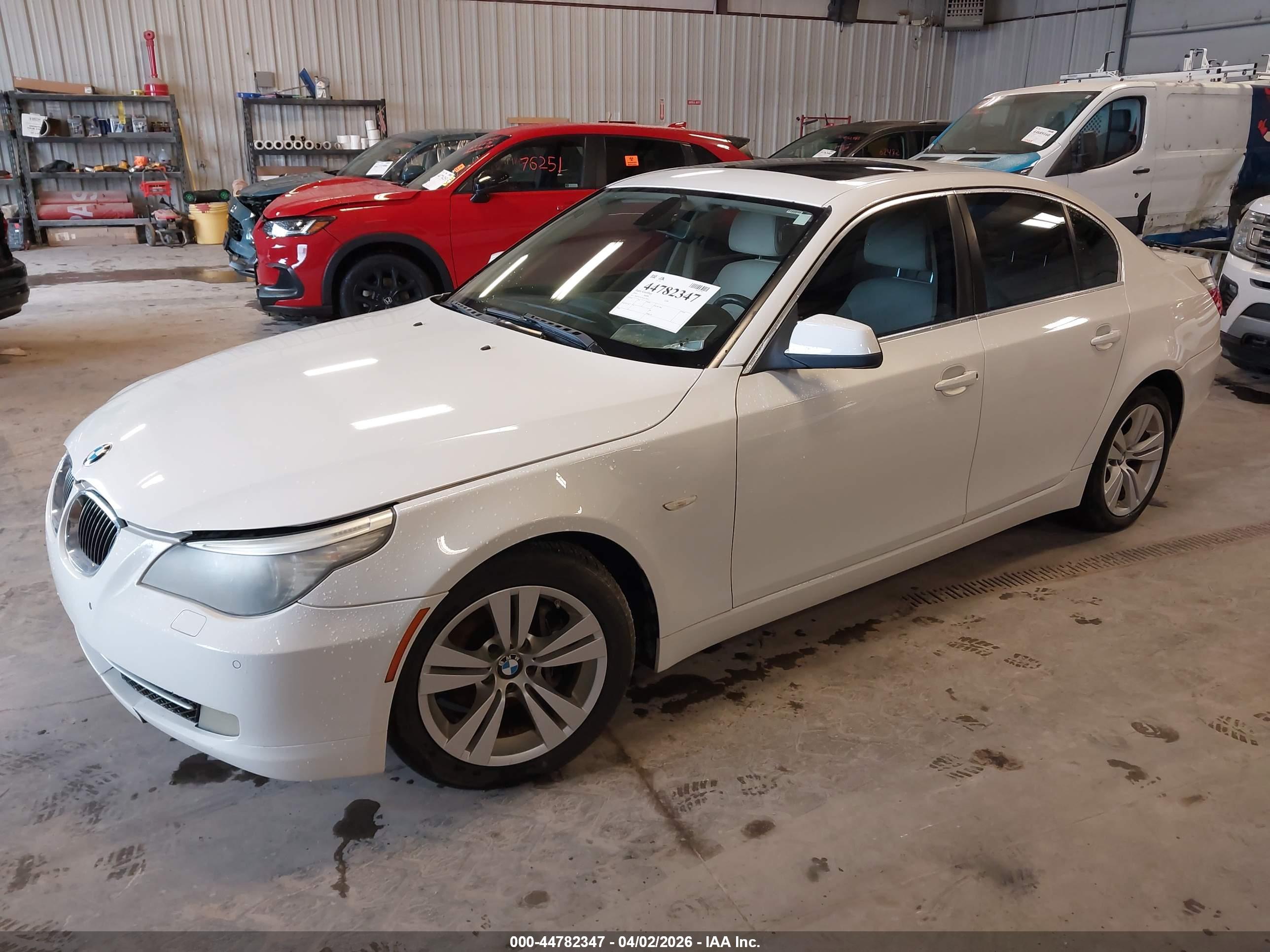 BMW 528I image 2