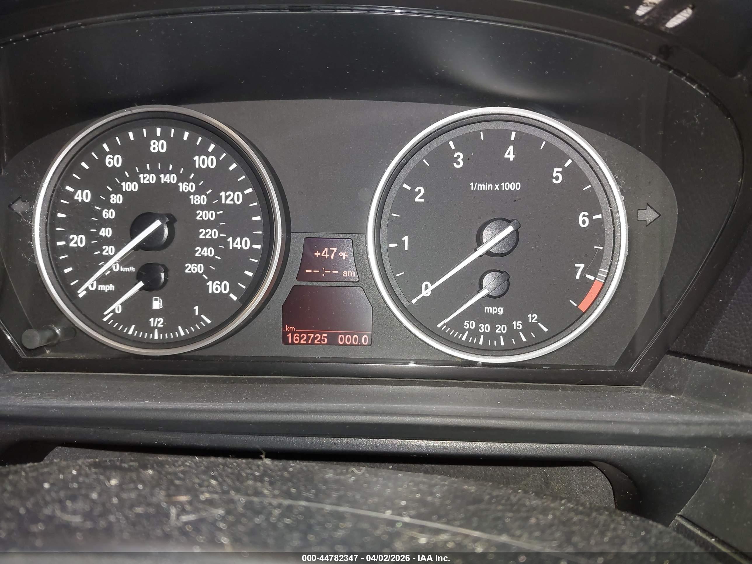 BMW 528I image 7