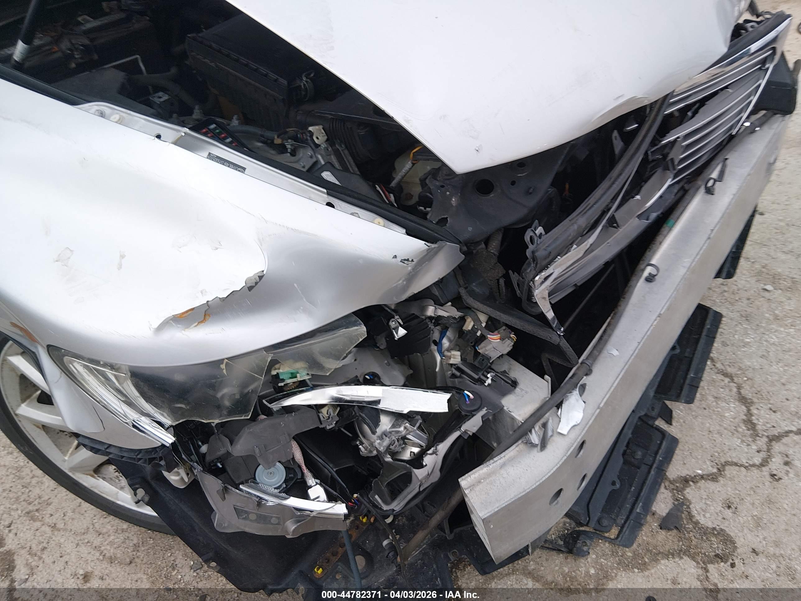 LEXUS LS image 6