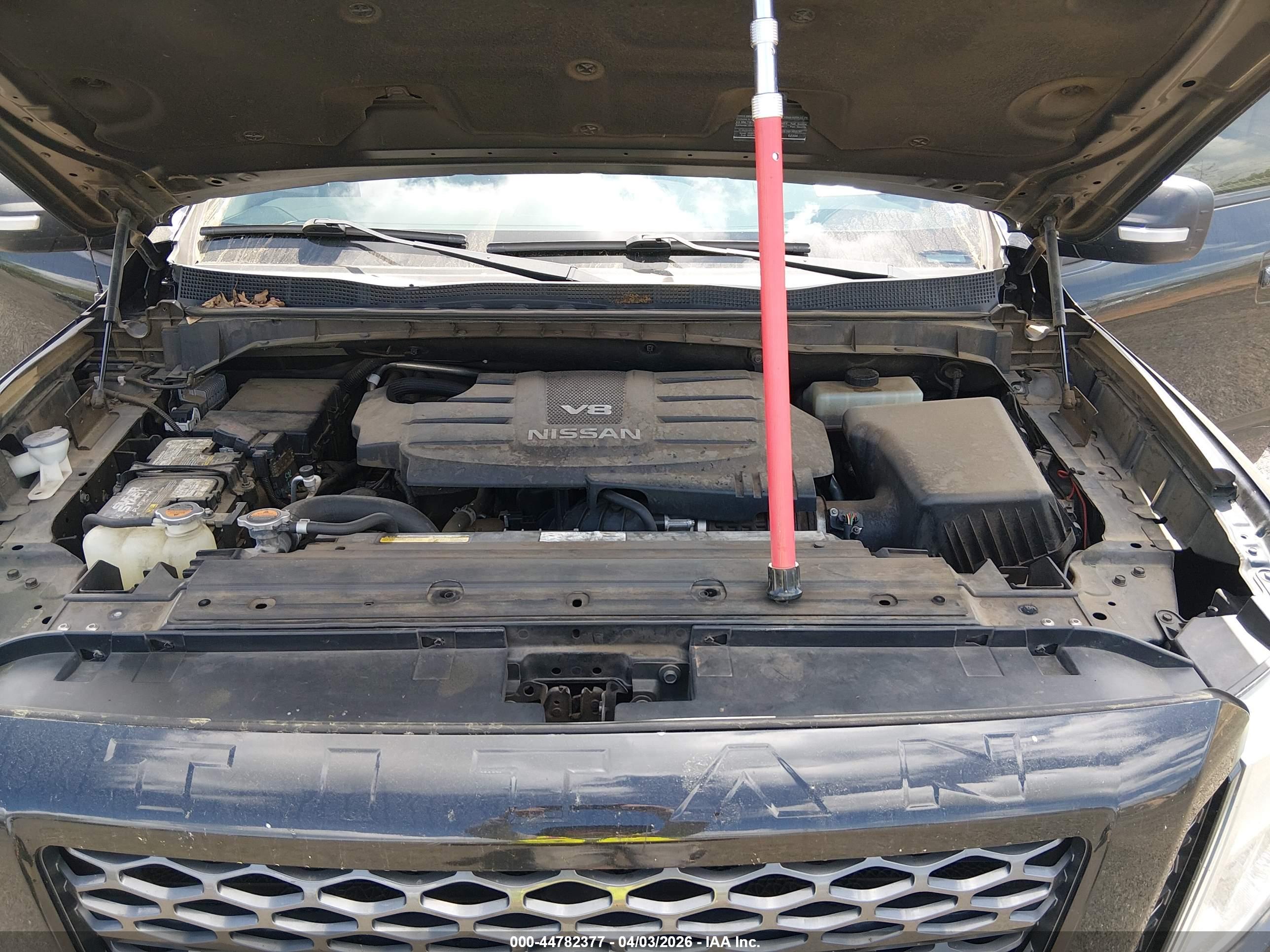 NISSAN TITAN image 10