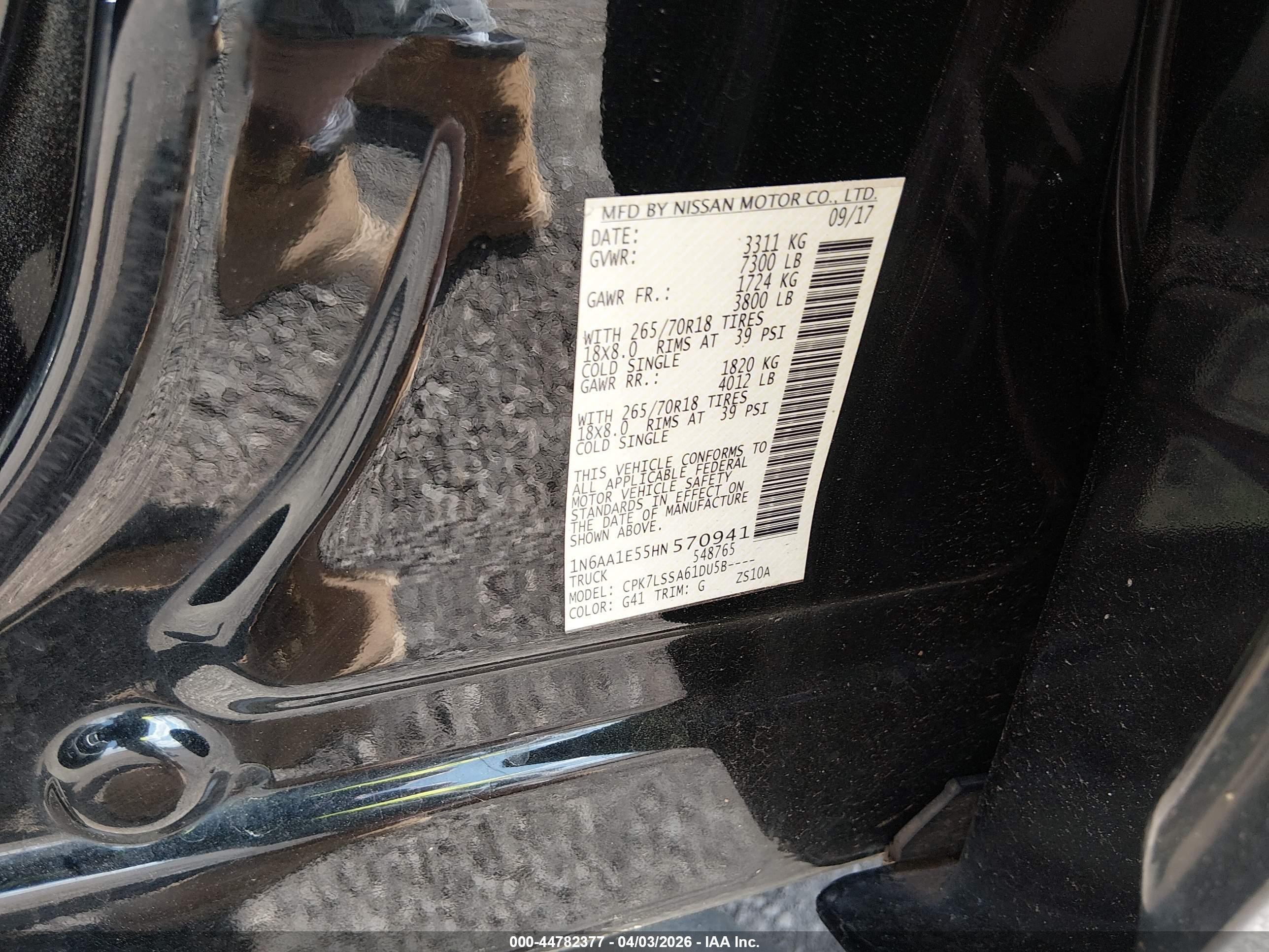 NISSAN TITAN image 9