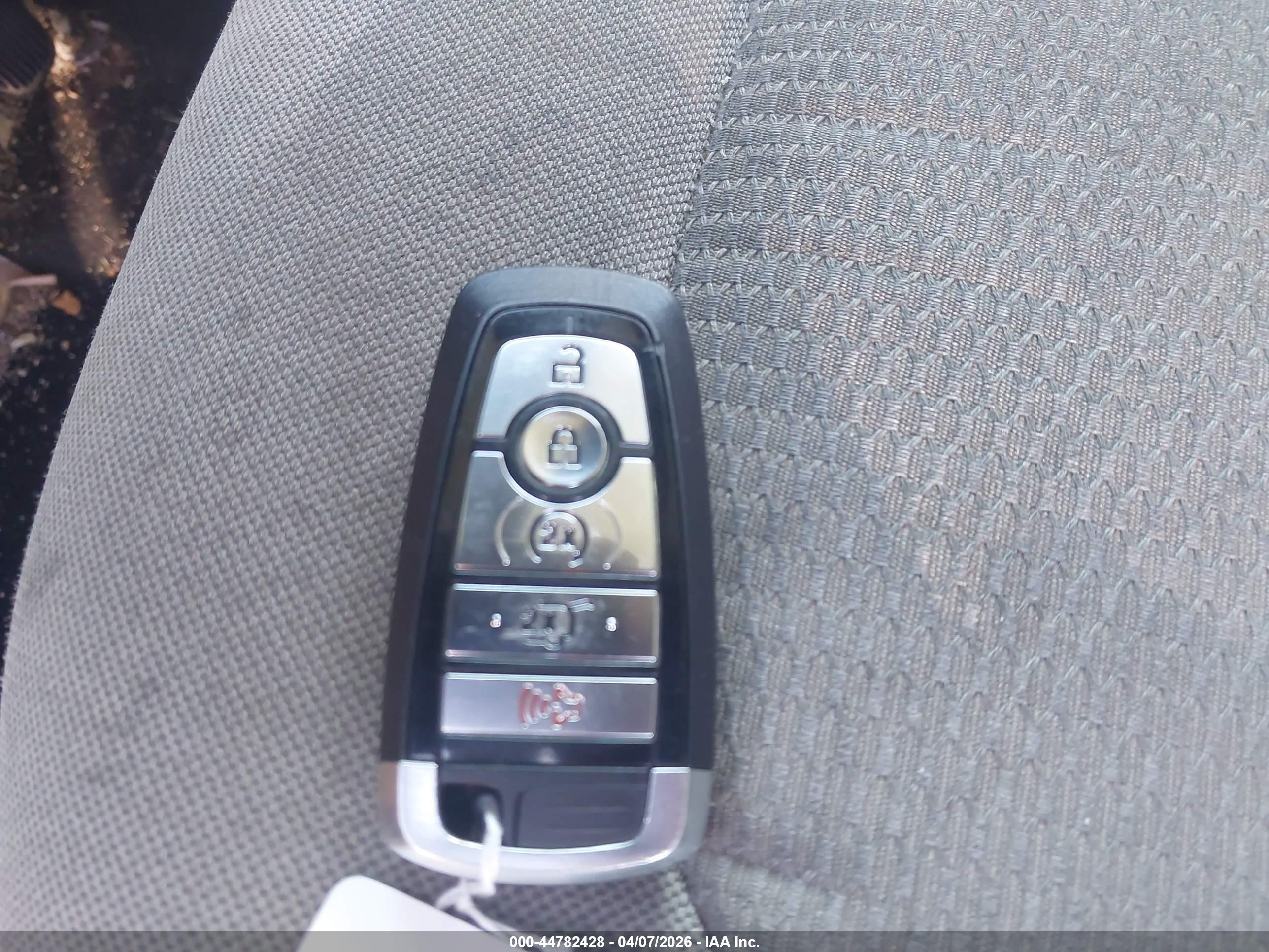 FORD EXPLORER image 11