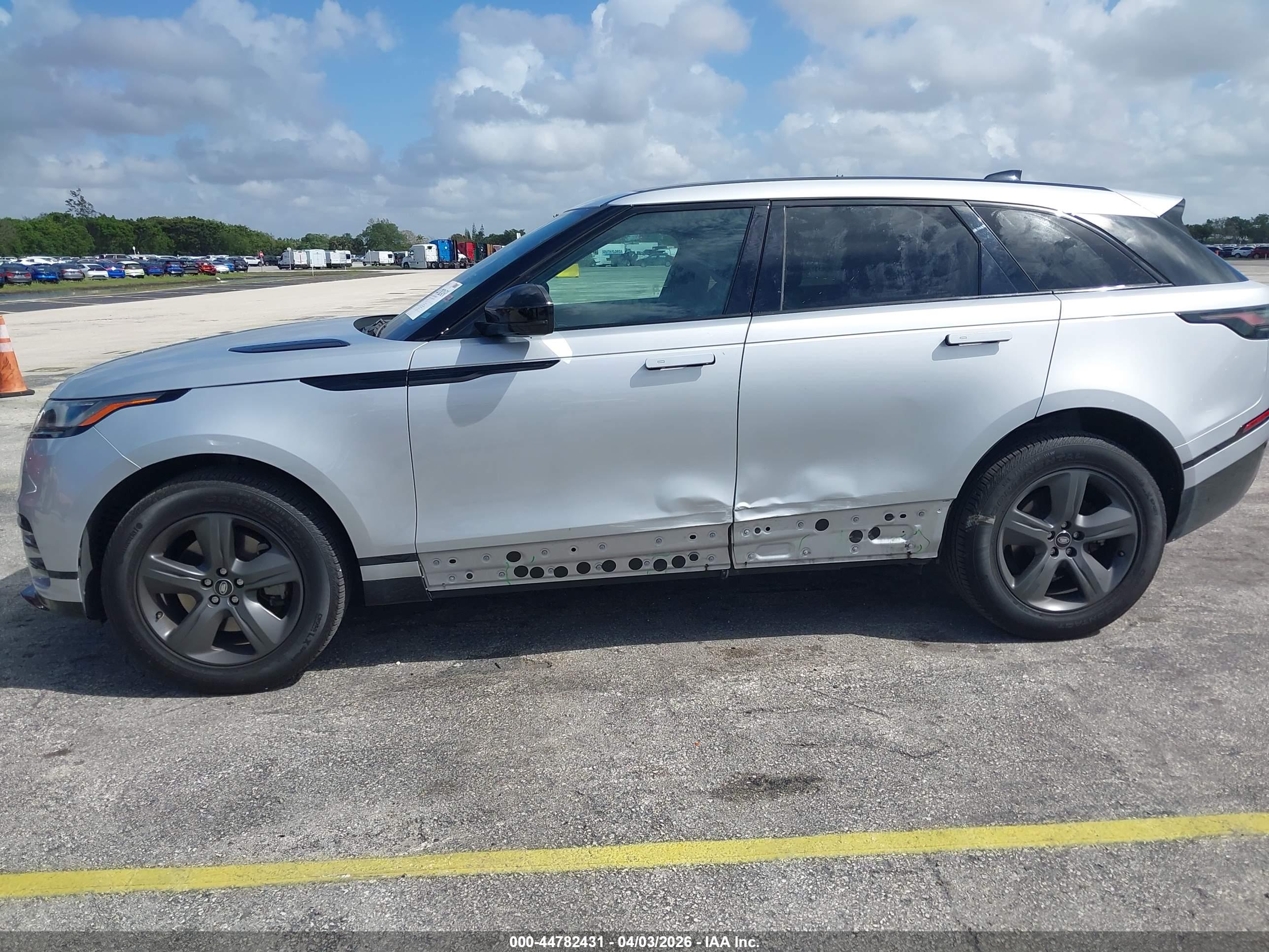 LAND ROVER image 6
