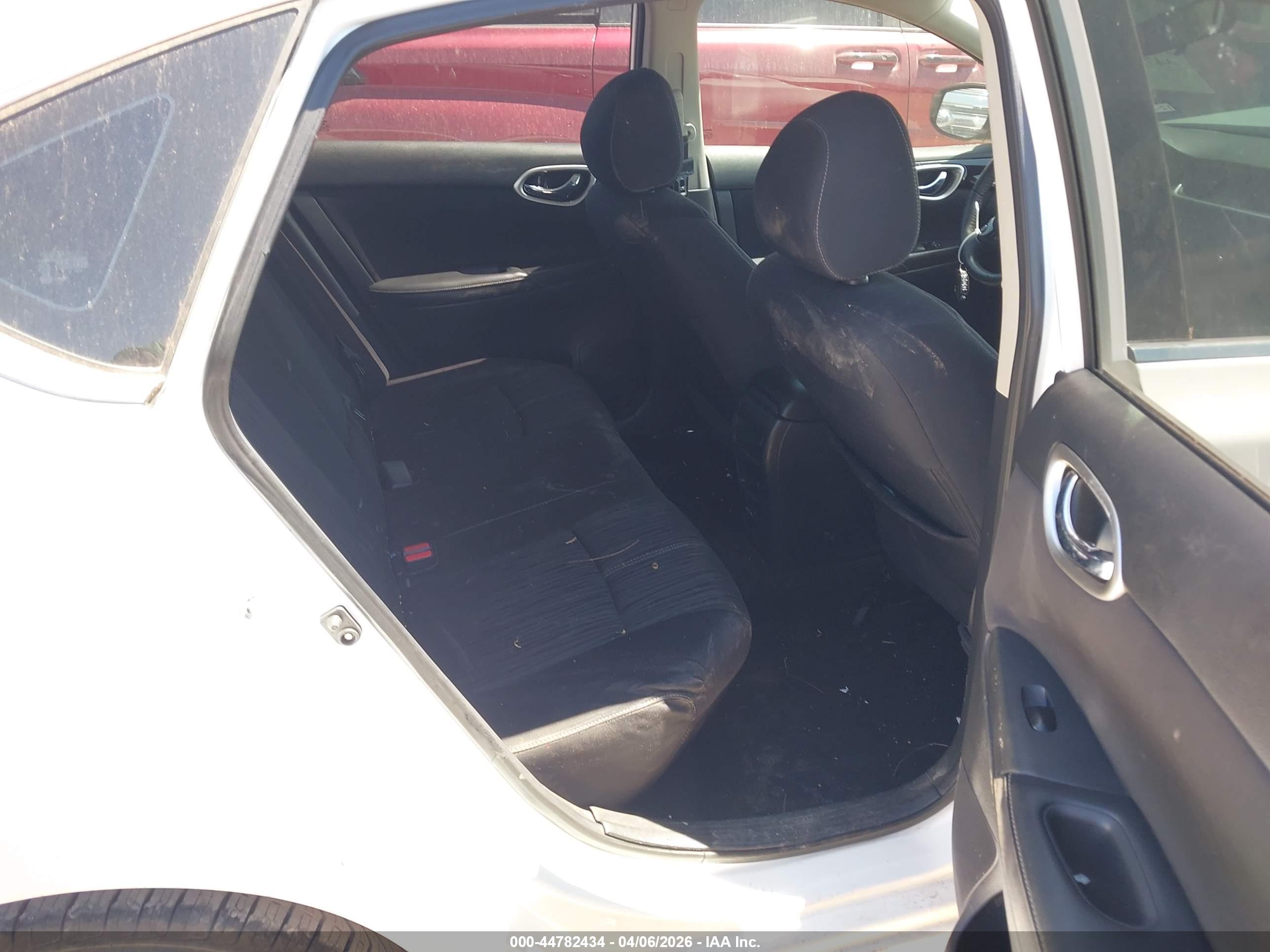 NISSAN SENTRA image 8