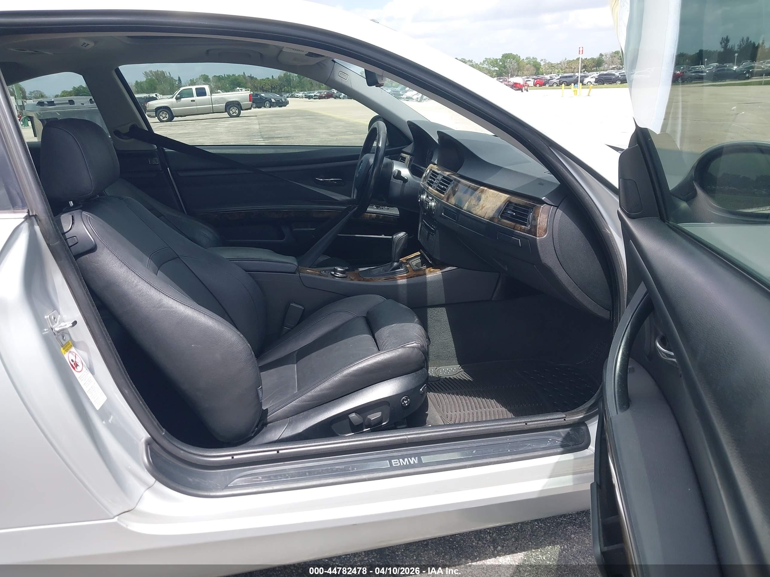 BMW 328I image 5