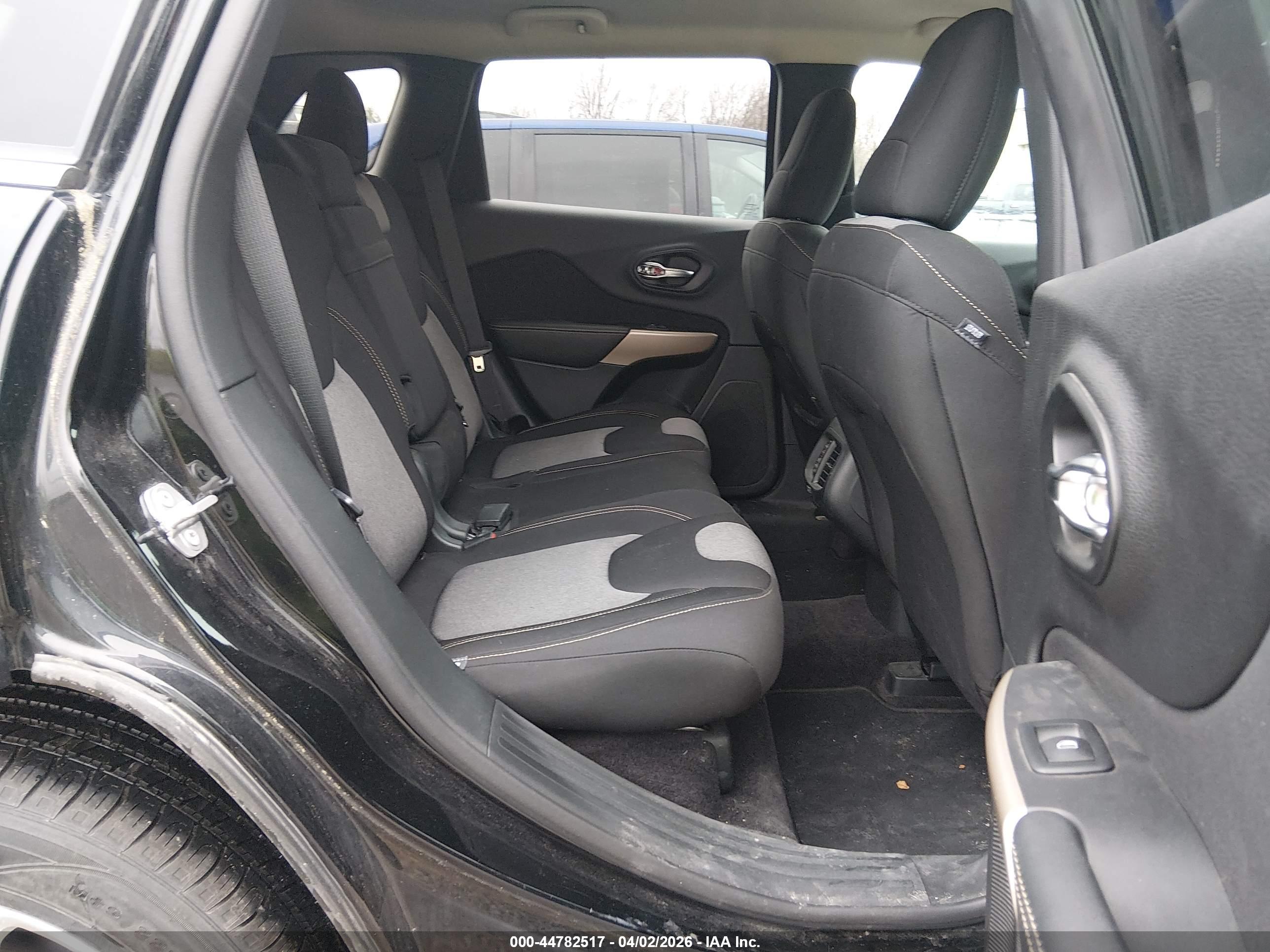 JEEP CHEROKEE image 8