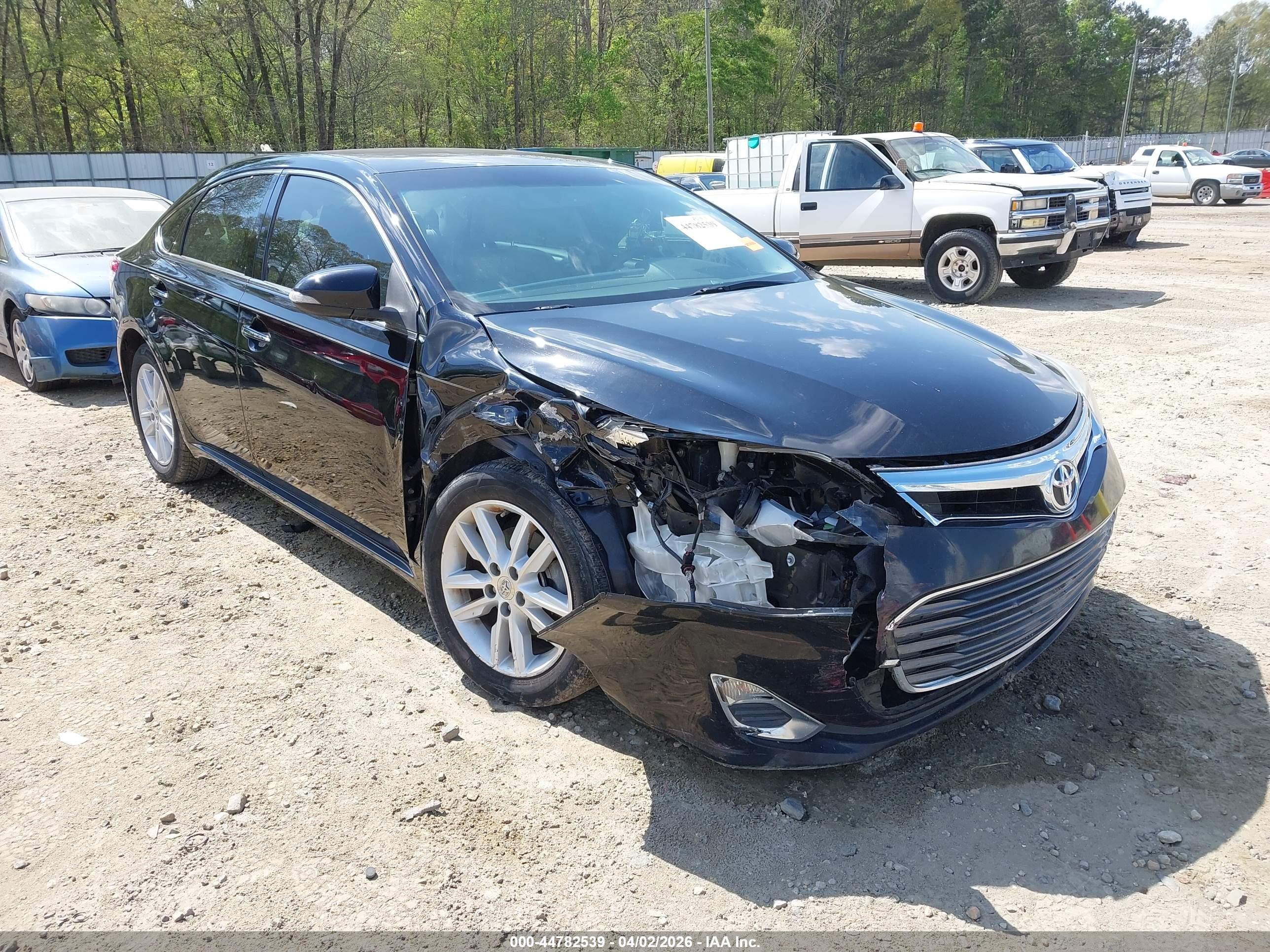 TOYOTA AVALON image 6