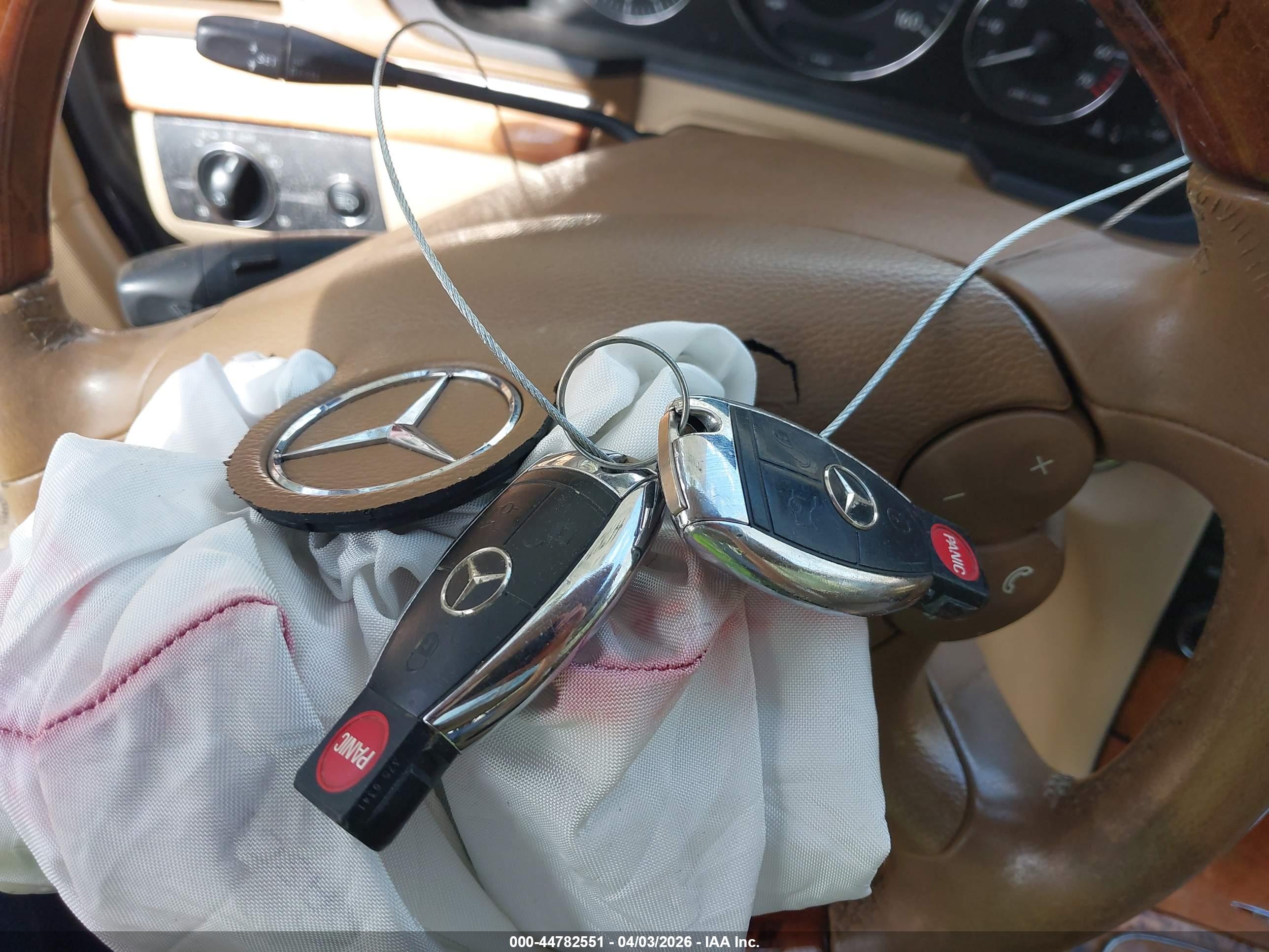MERCEDES-BENZ E image 11