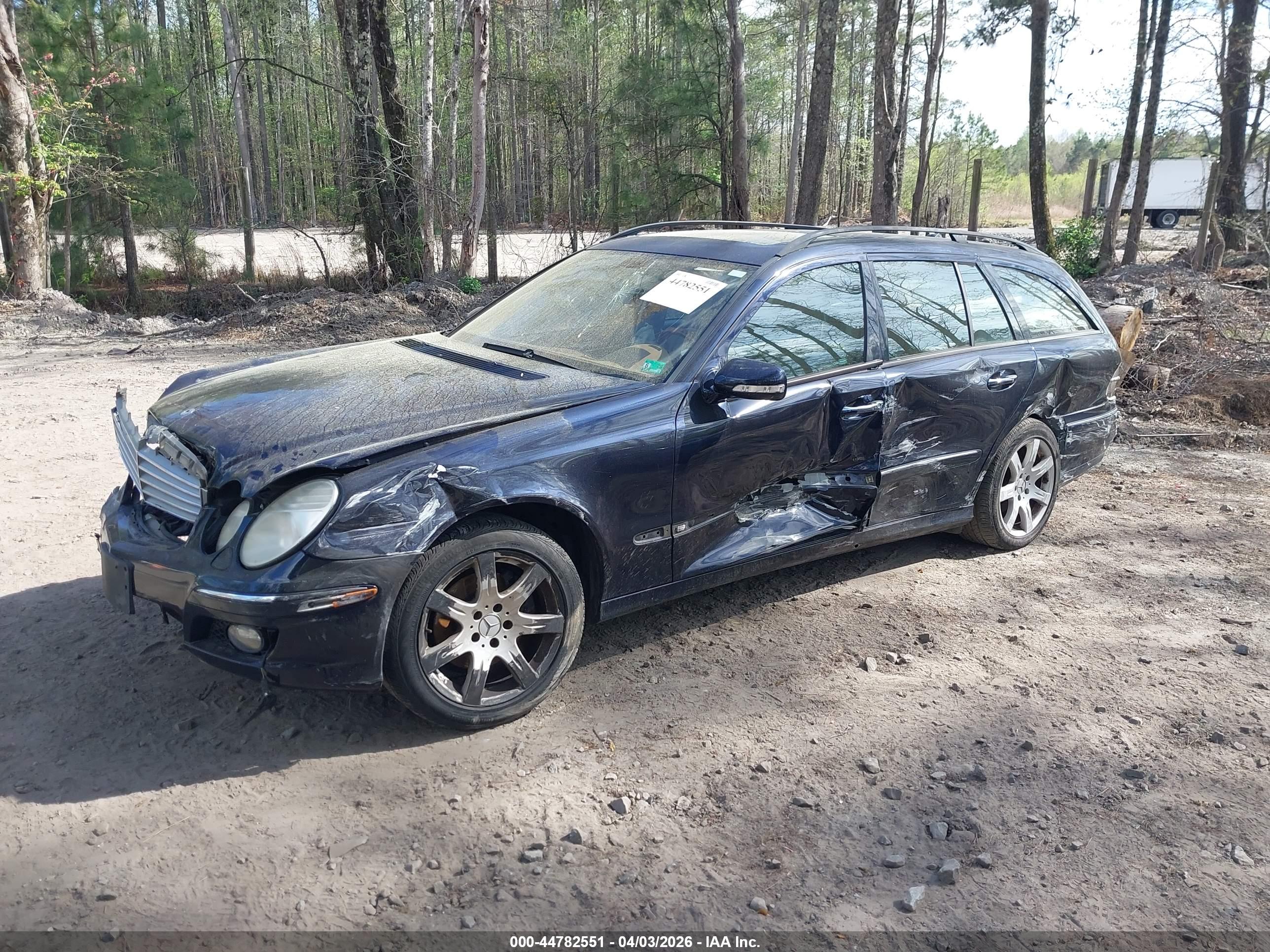 MERCEDES-BENZ E image 2