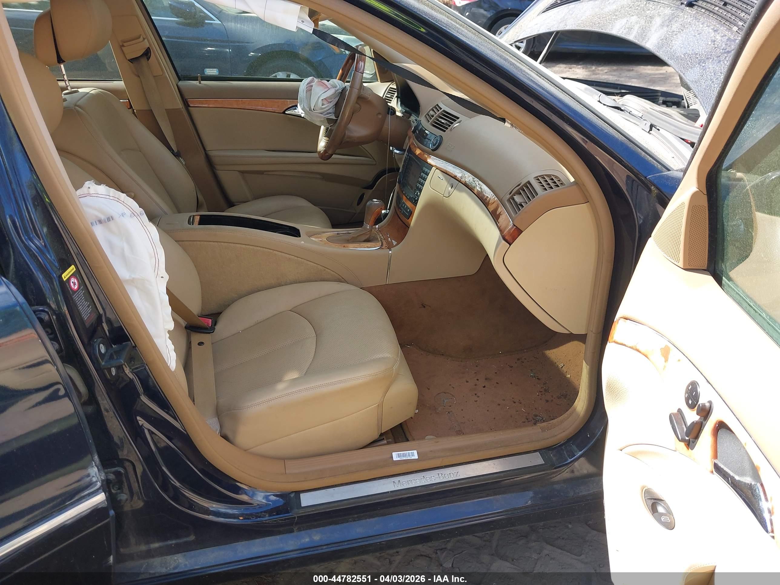 MERCEDES-BENZ E image 5