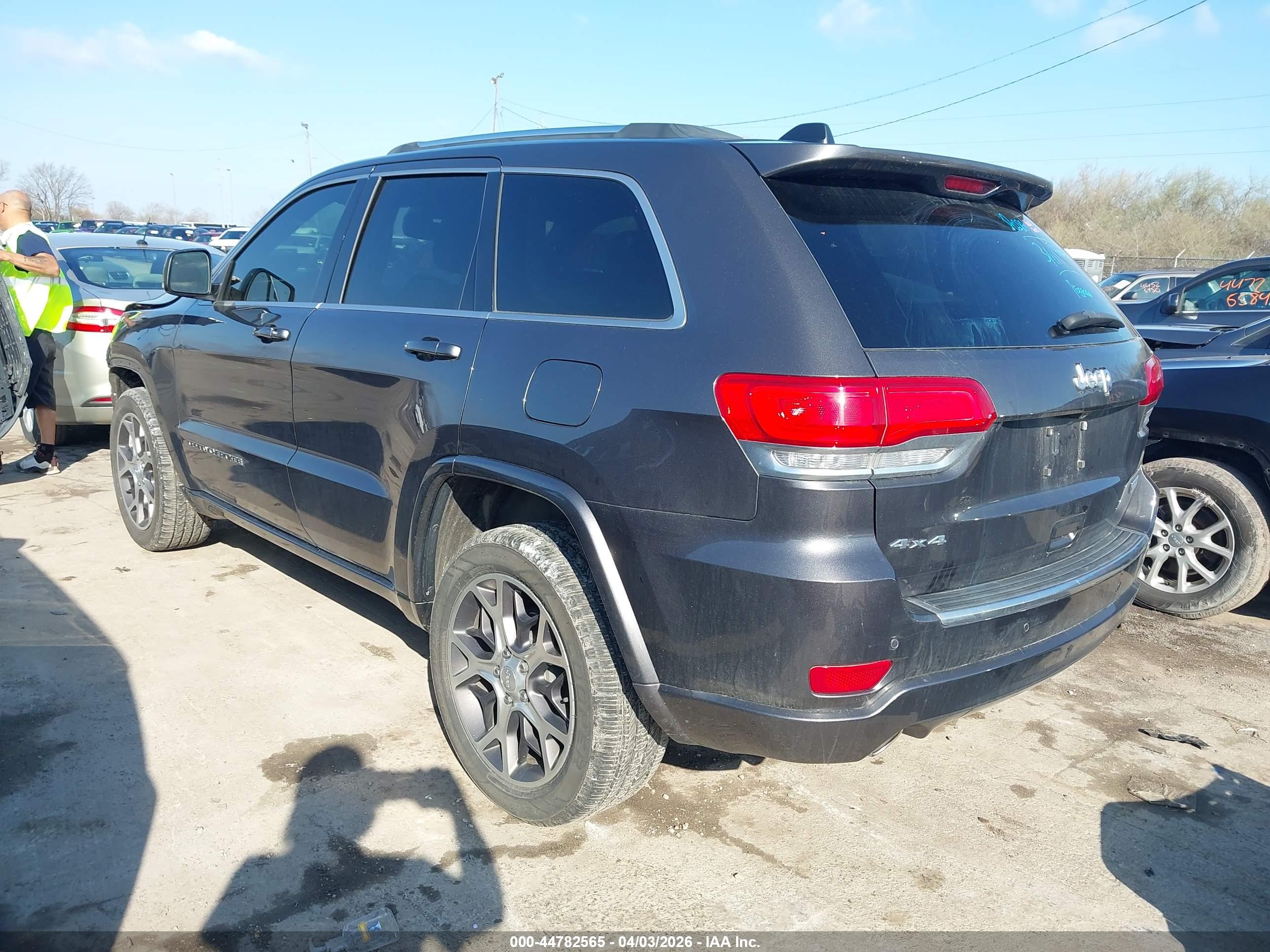 JEEP GRAND image 3
