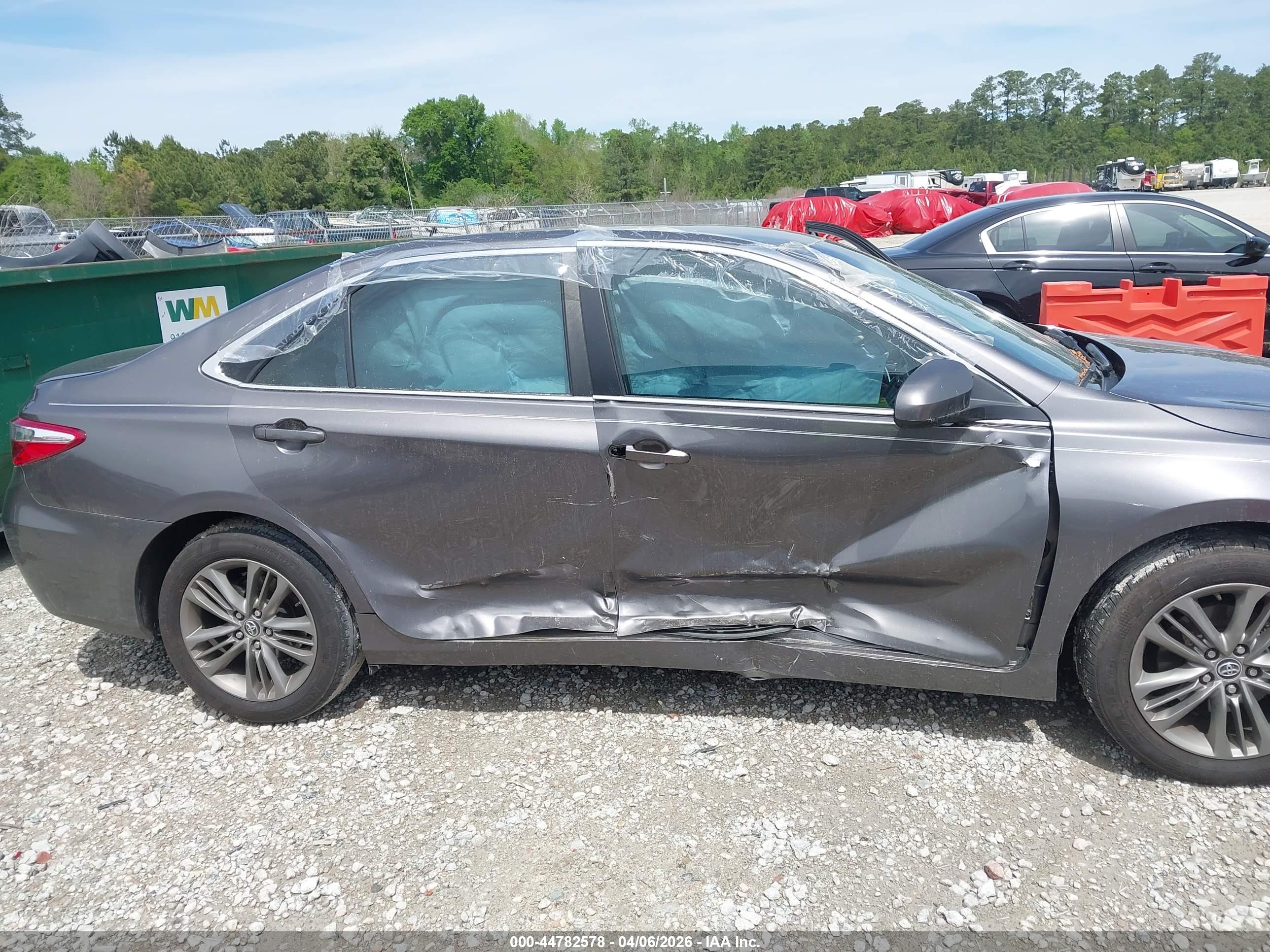 TOYOTA CAMRY image 6