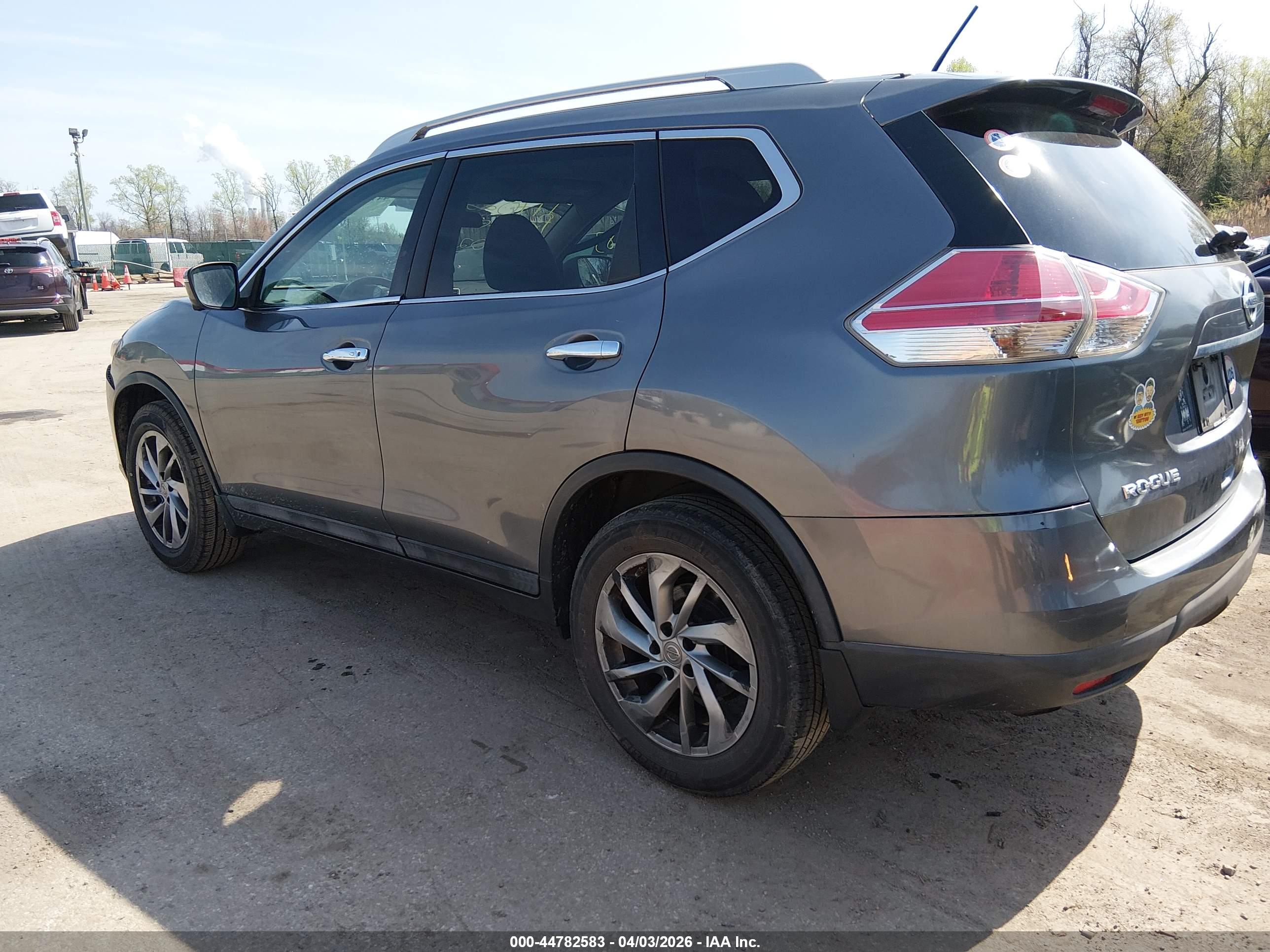 NISSAN ROGUE image 3