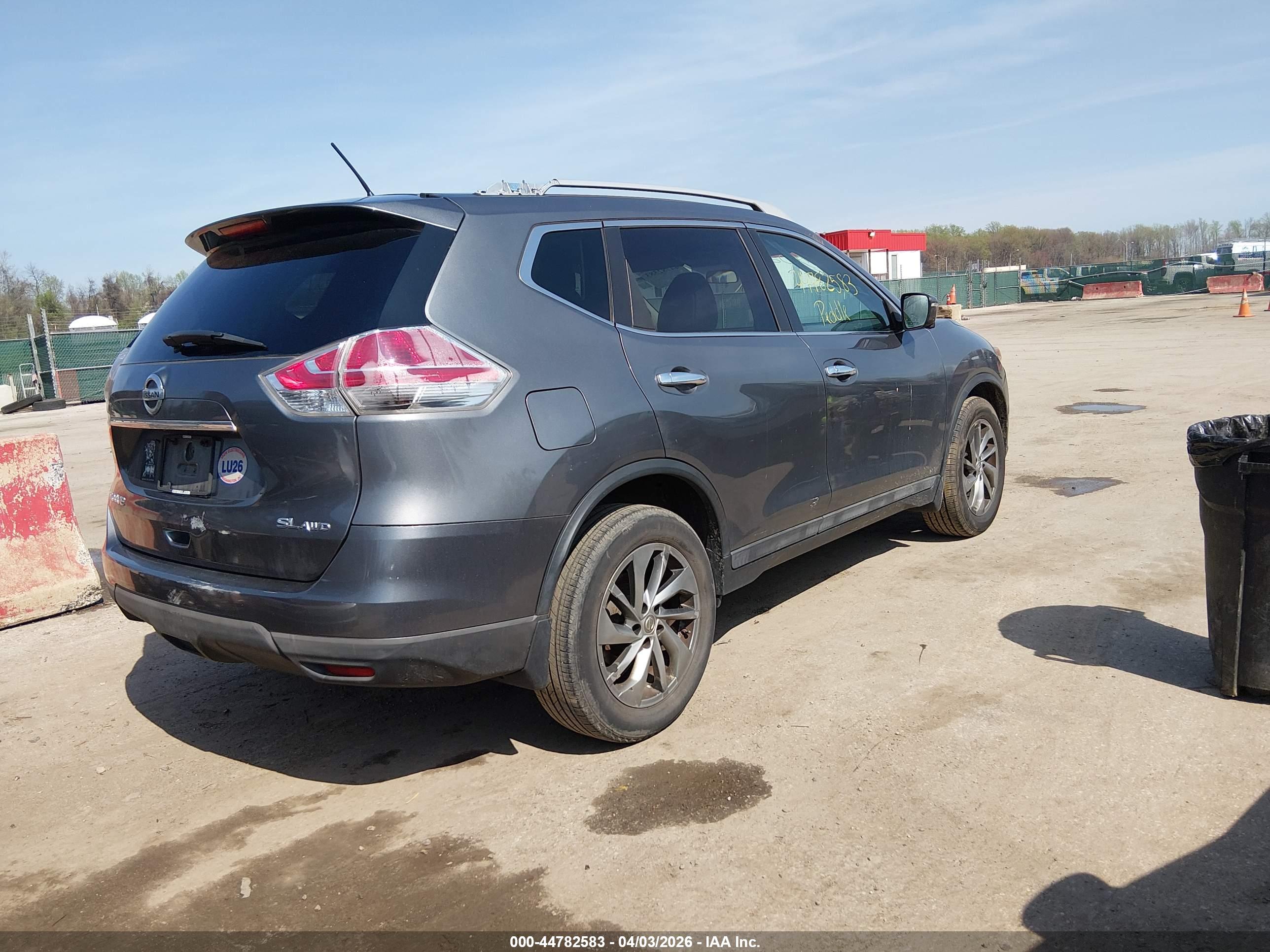 NISSAN ROGUE image 4