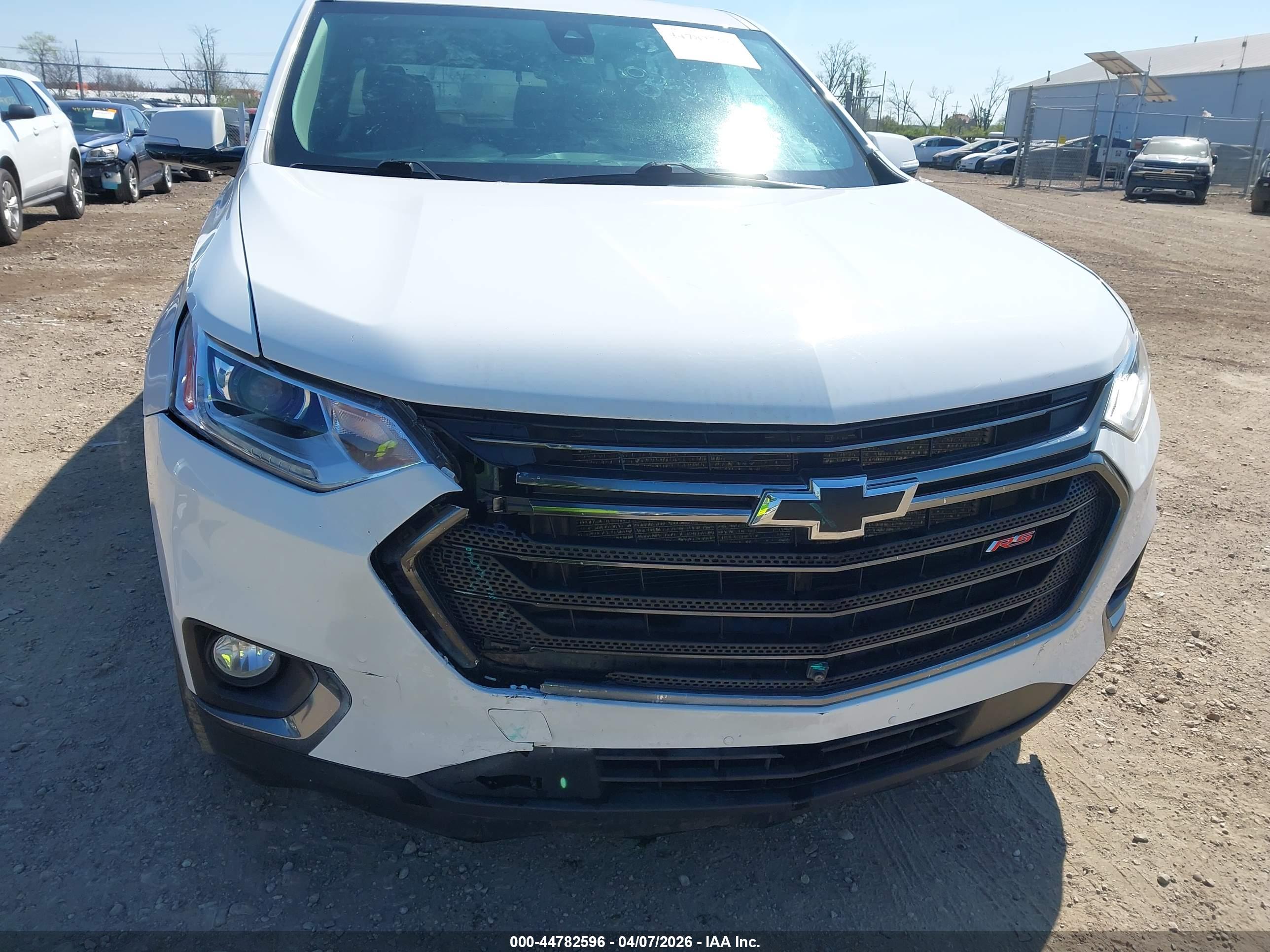 CHEVROLET TRAVERSE image 6