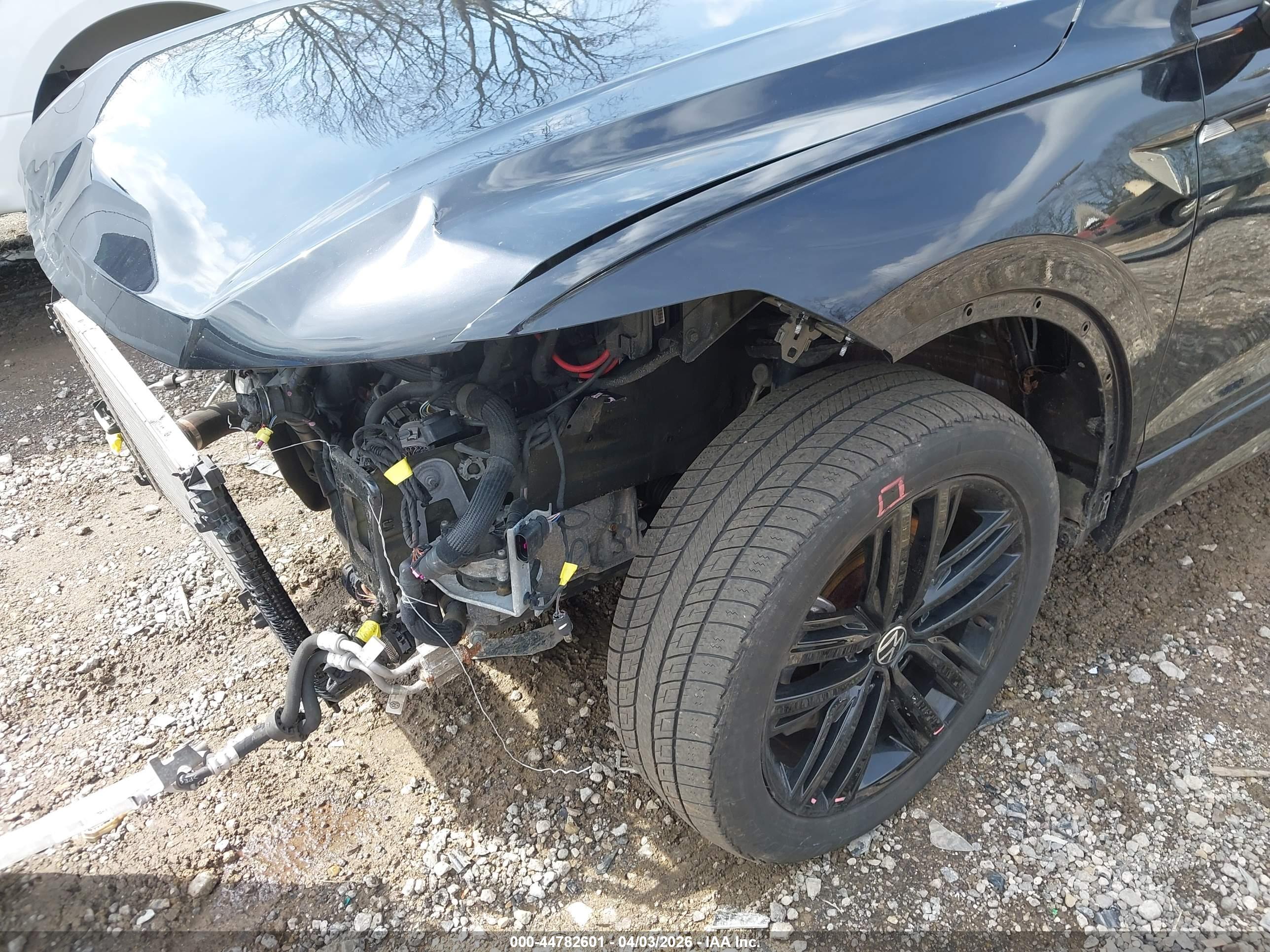 VOLKSWAGEN TIGUAN image 6