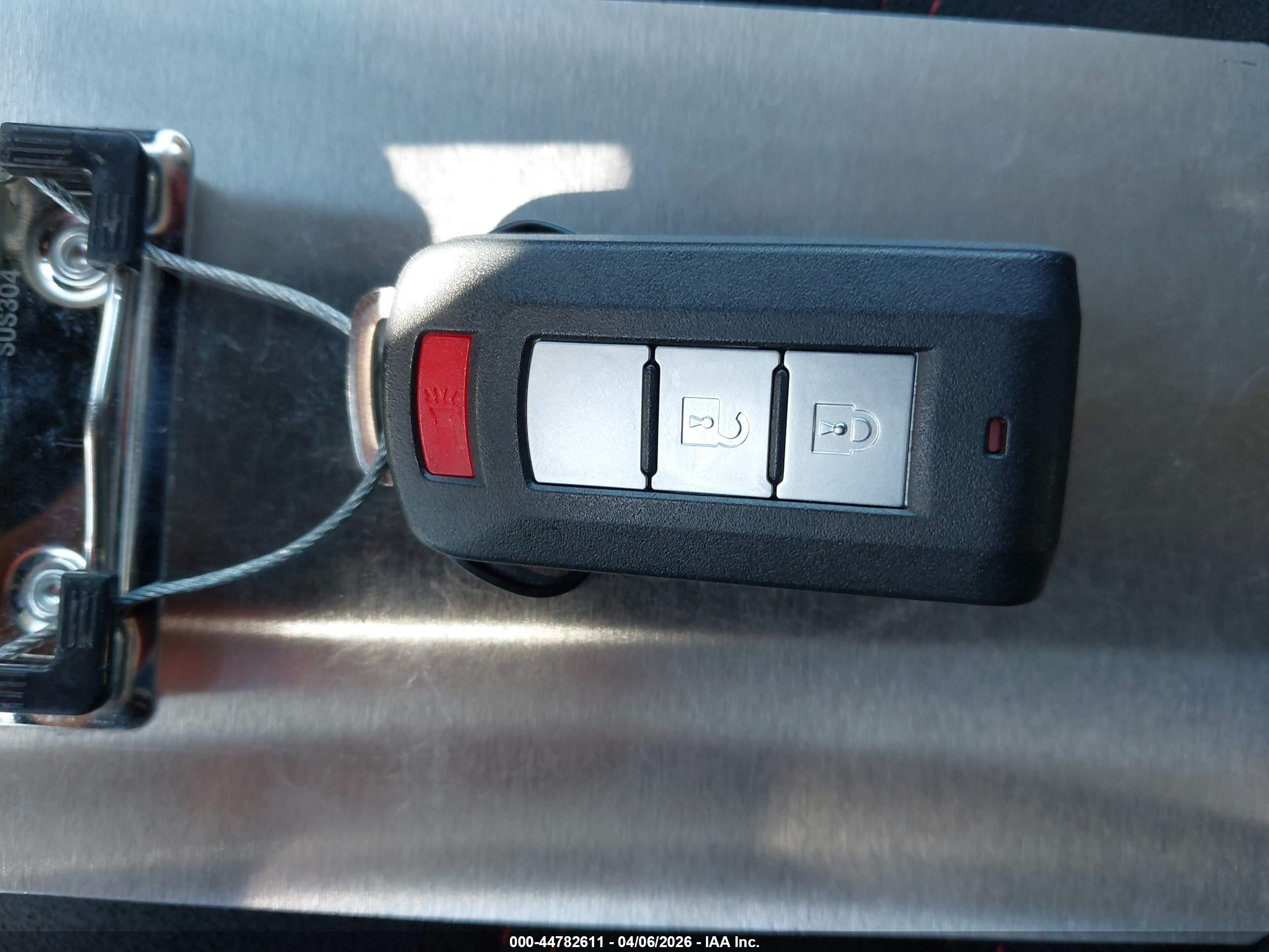 MITSUBISHI OUTLANDER image 11