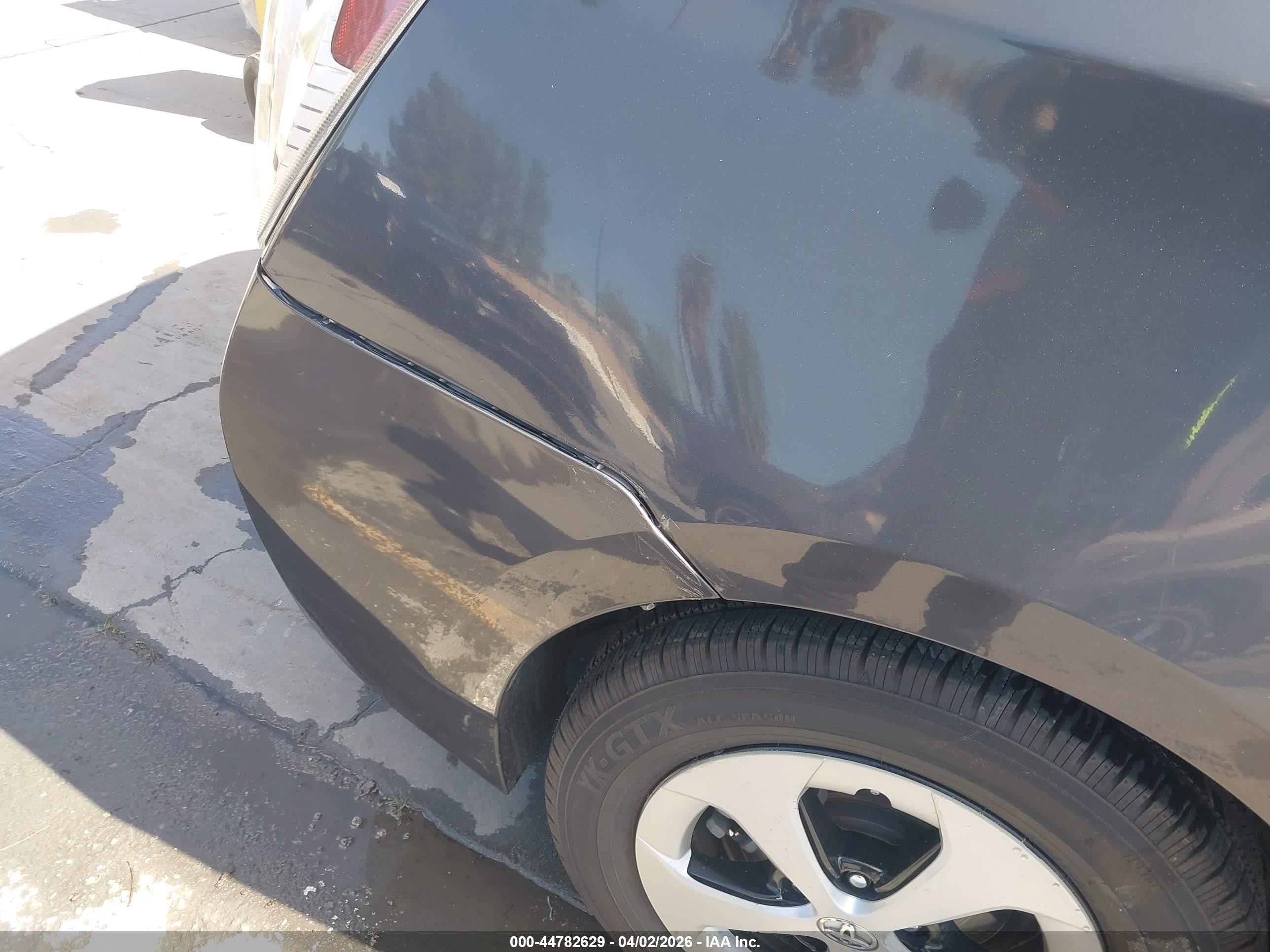 TOYOTA PRIUS image 6