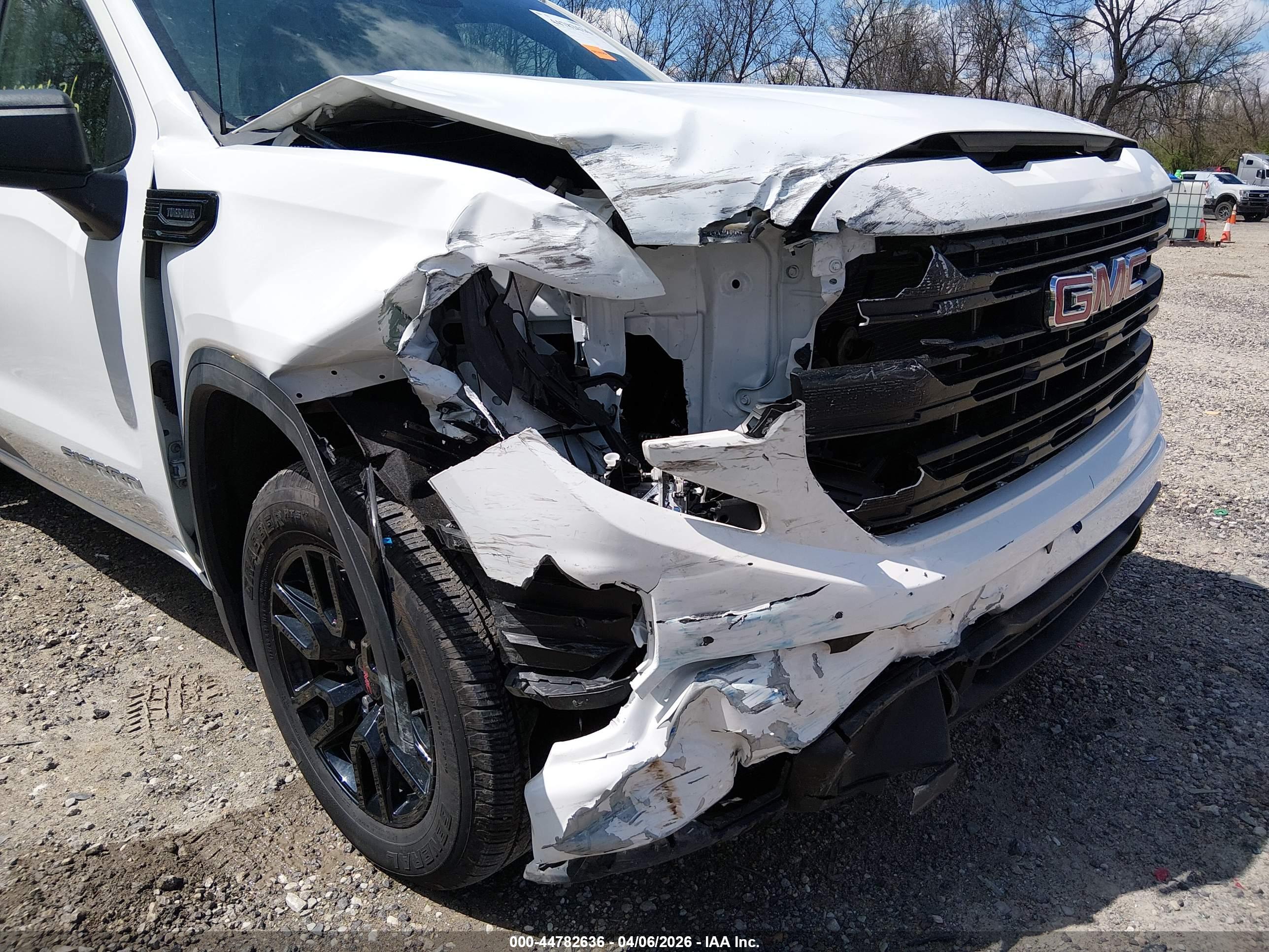 GMC SIERRA image 6