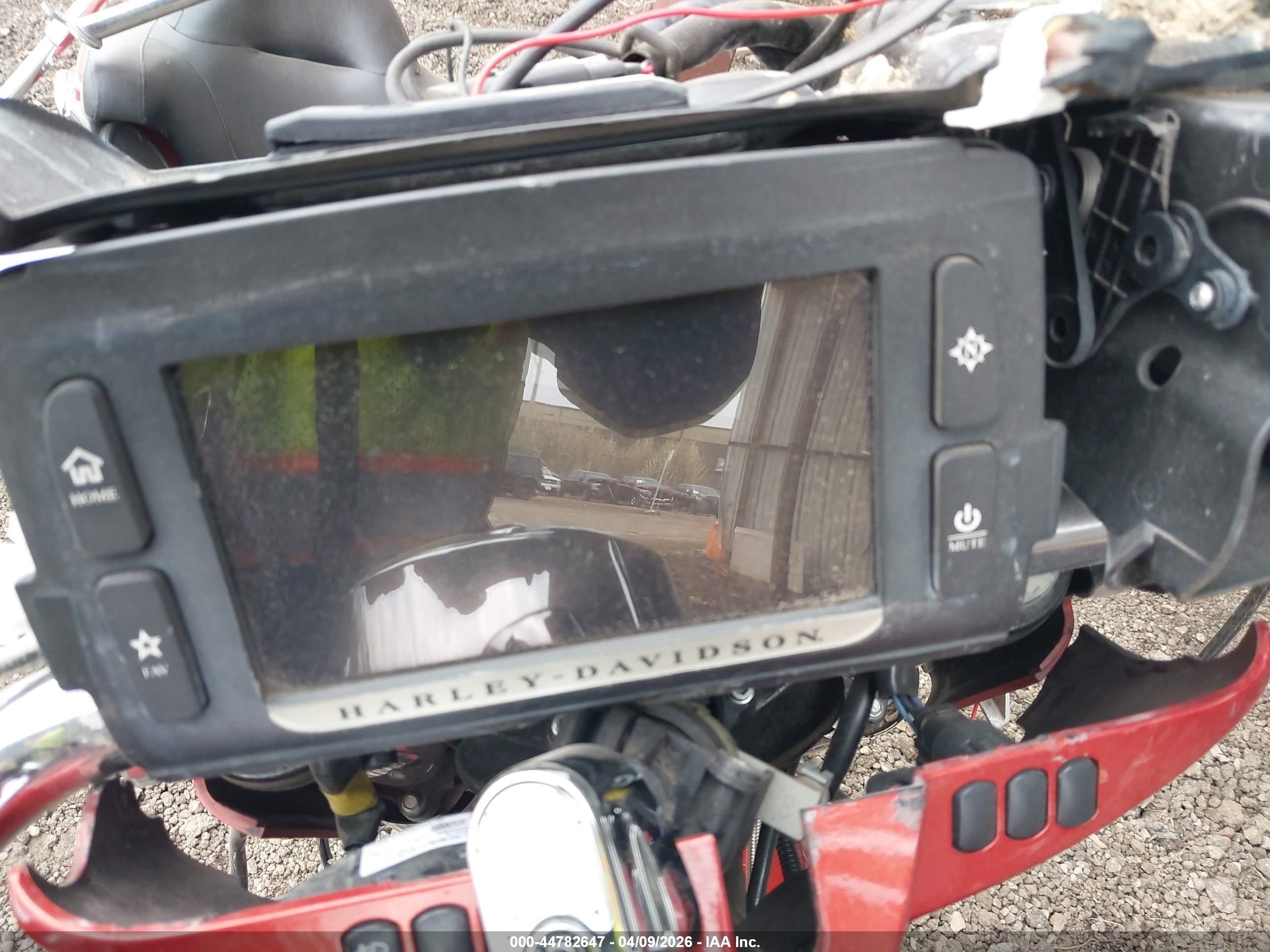HARLEY-DAVIDSON FLHTCU image 7