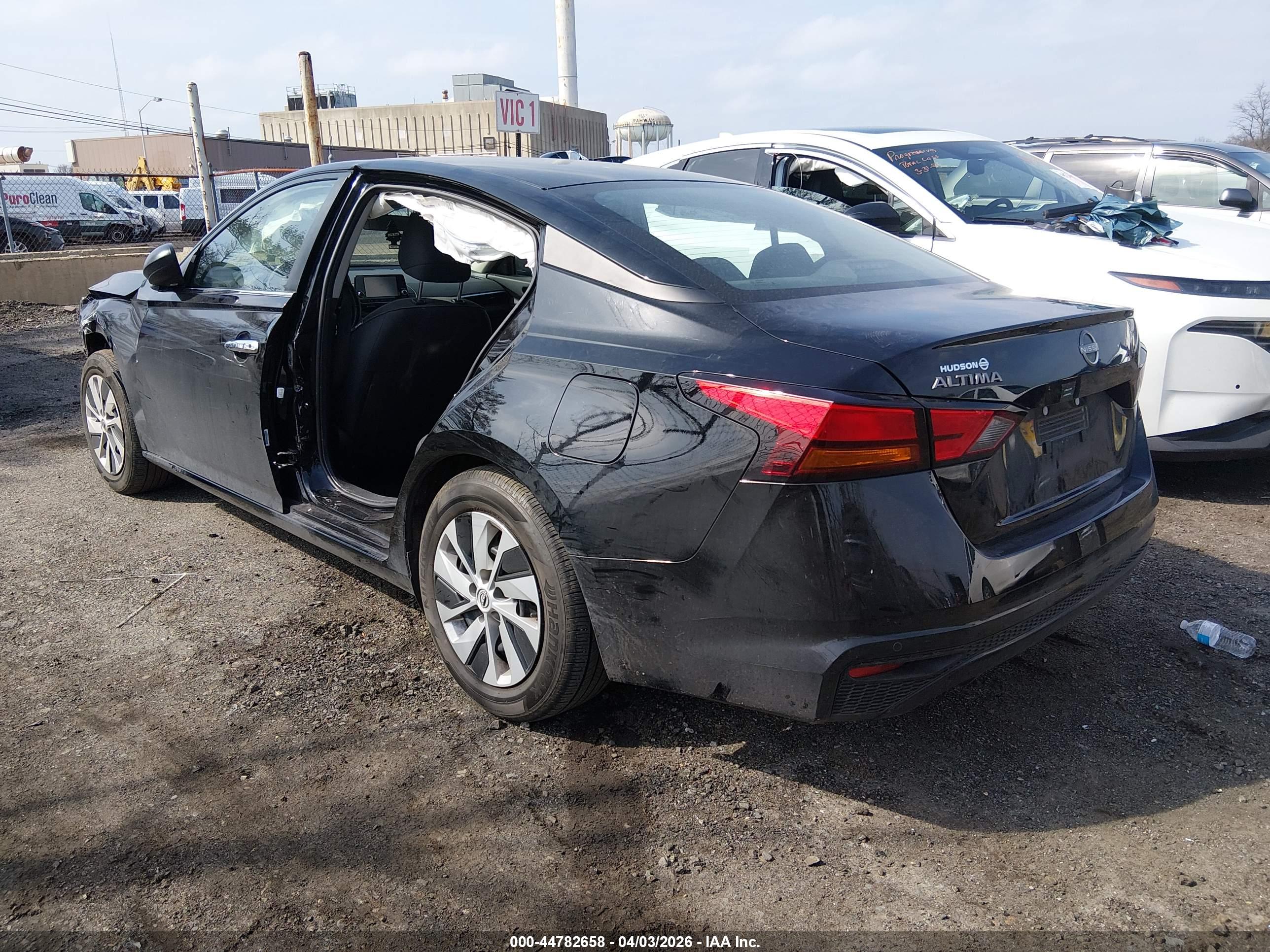 NISSAN ALTIMA image 3