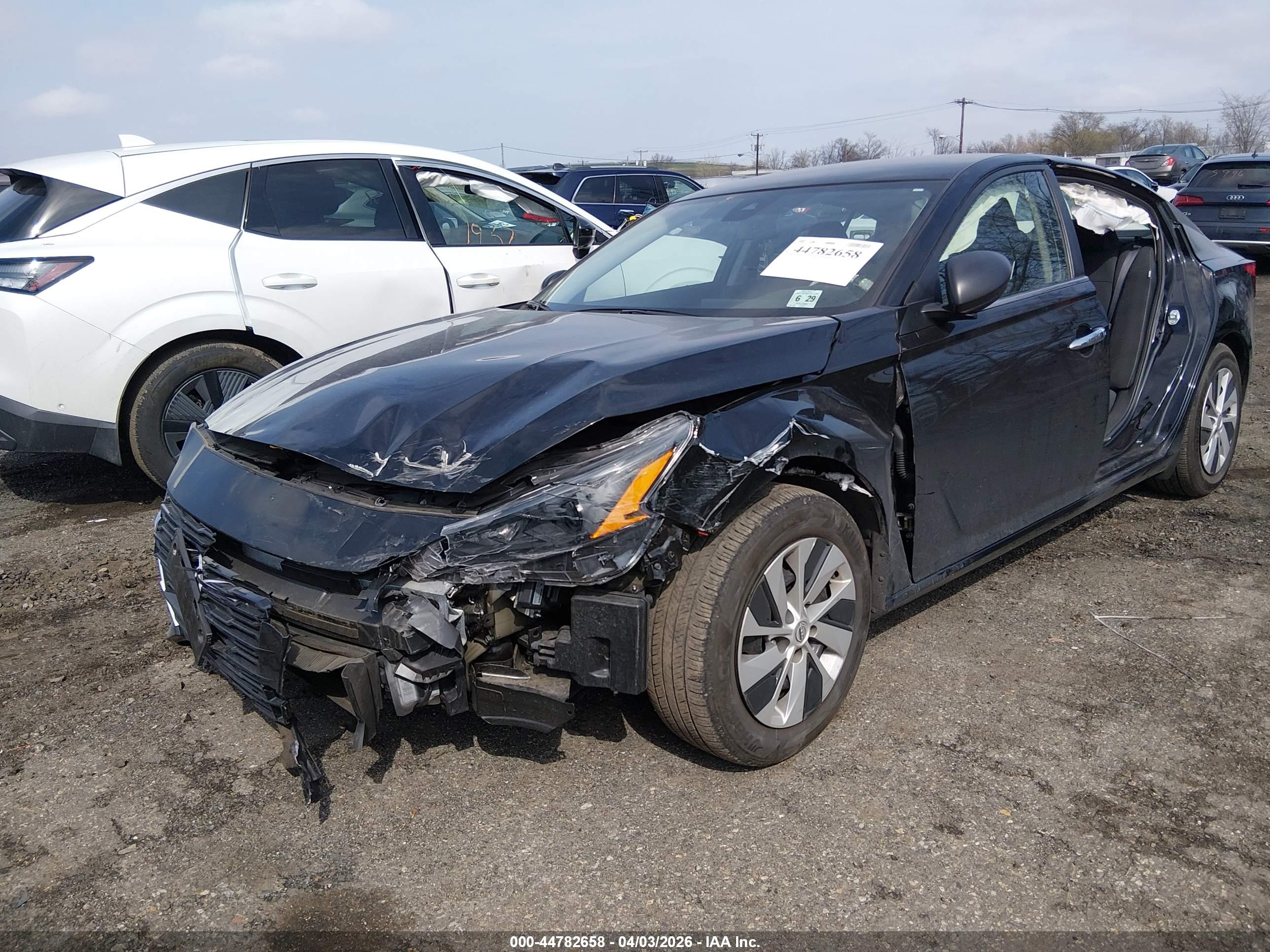 NISSAN ALTIMA image 6