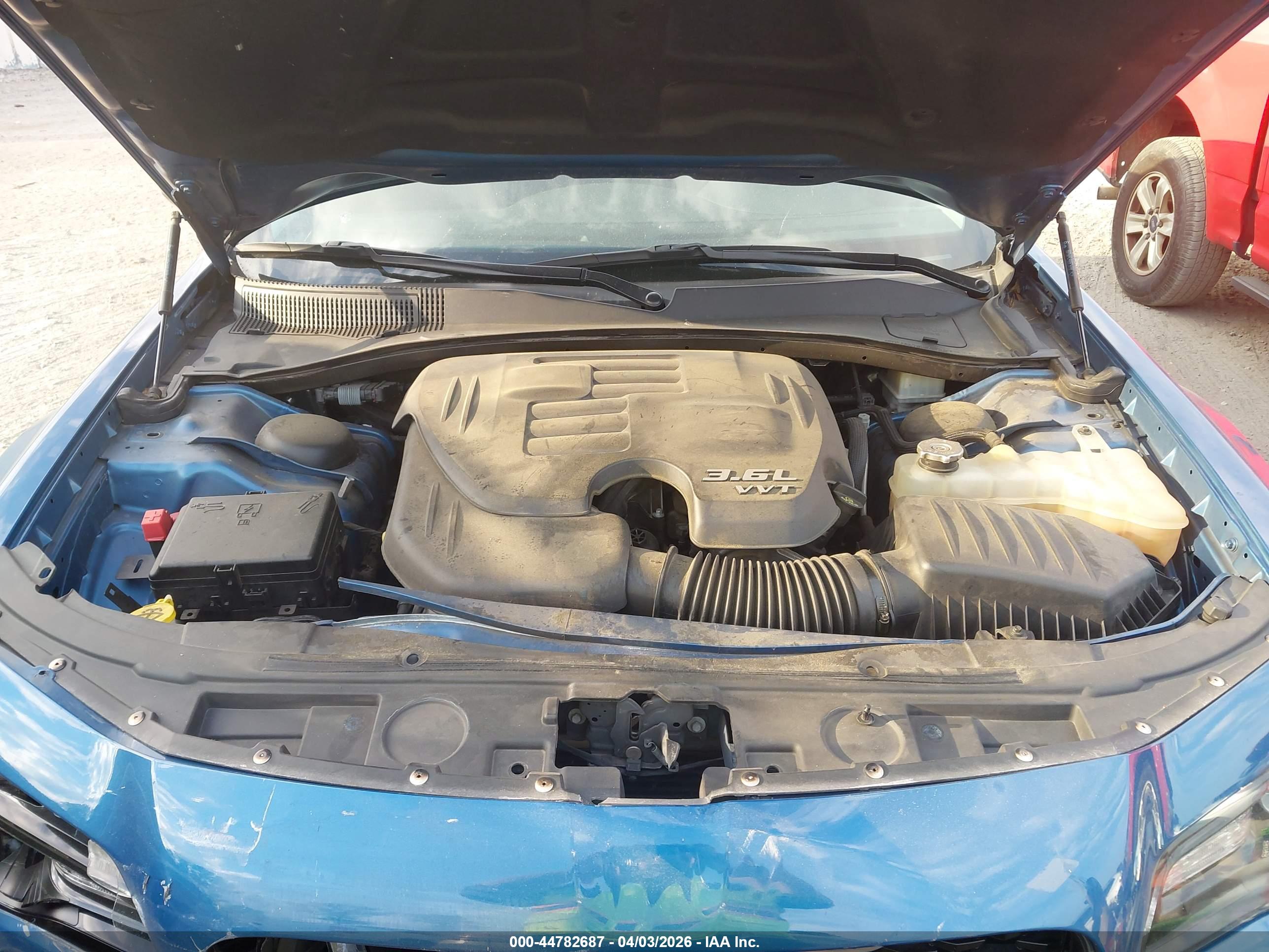 CHRYSLER 300 image 10
